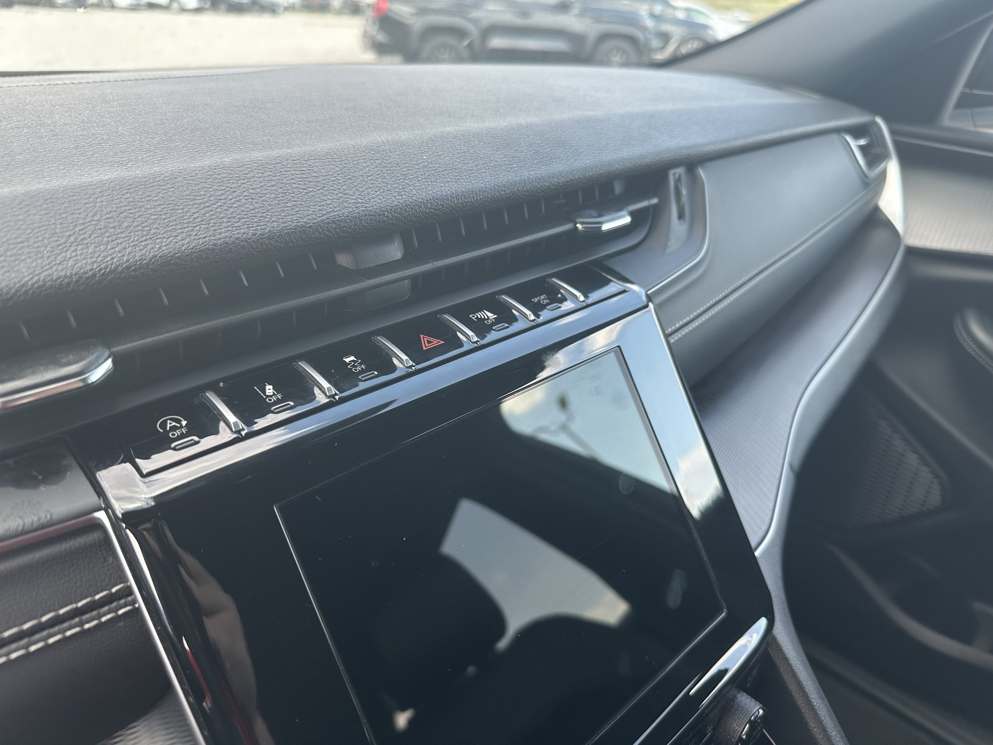 2025 Jeep Grand Cherokee Altitude 4x4