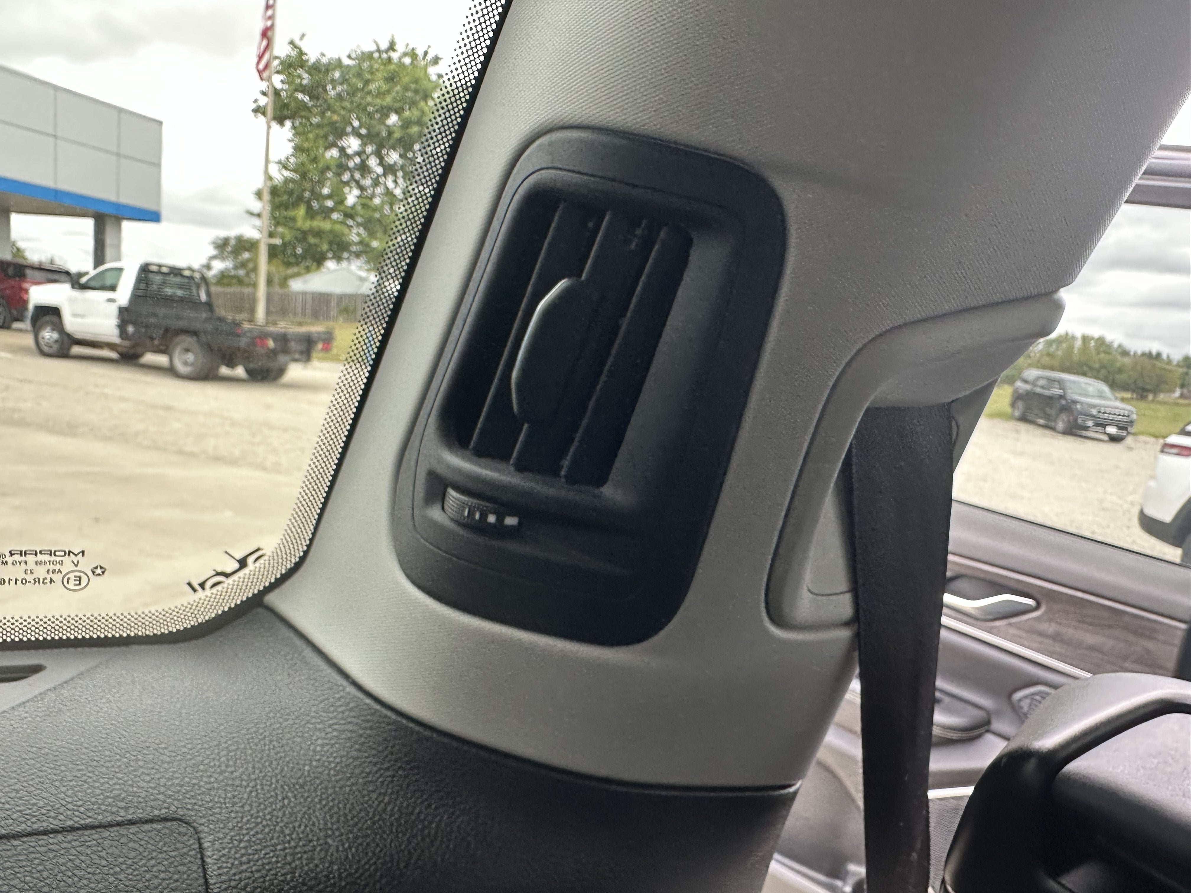 2023 Jeep Grand Cherokee L Limited - Photo 31