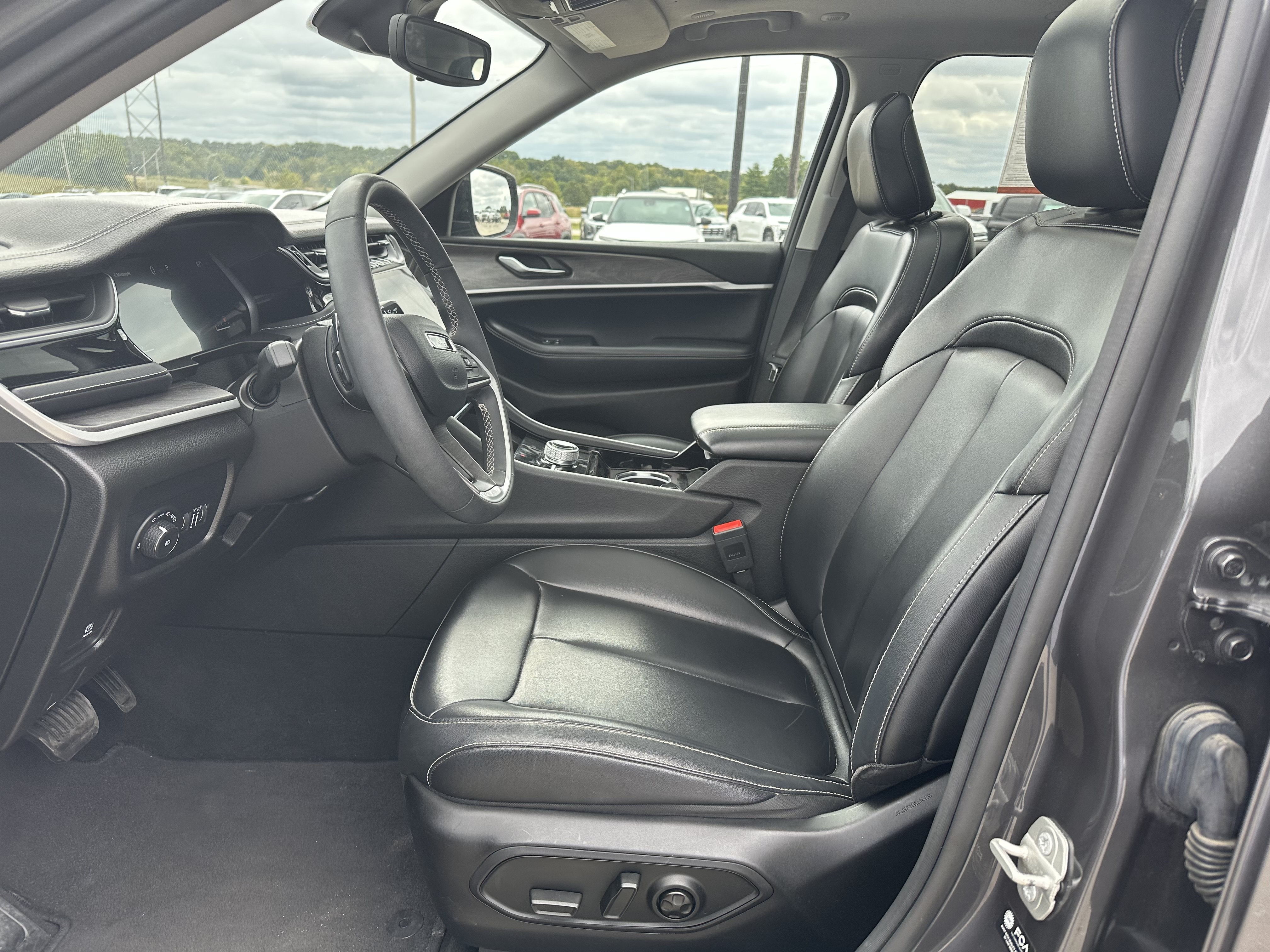 2023 Jeep Grand Cherokee L Limited - Photo 9