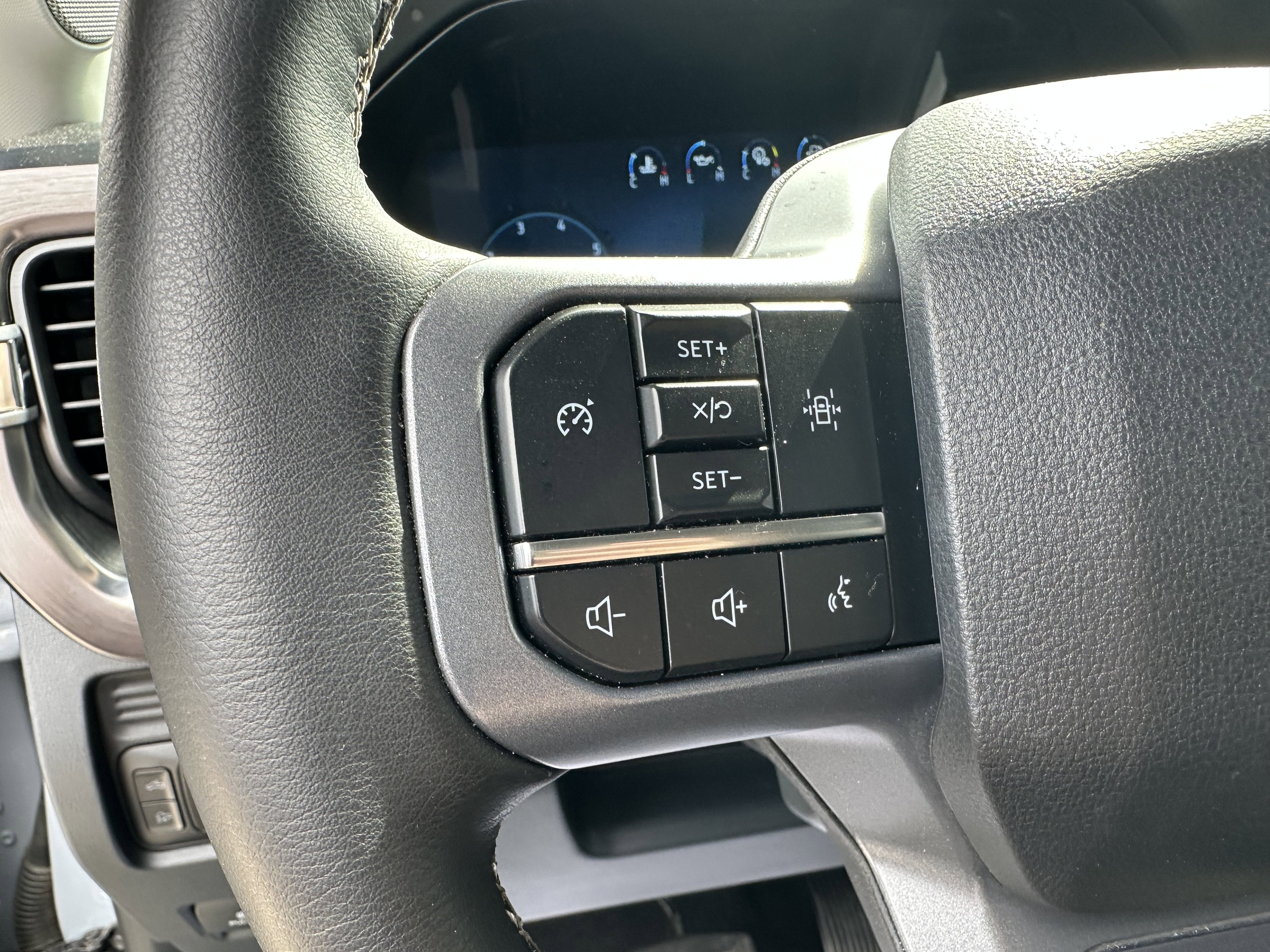 2025 Ford Super Duty F-350 SRW XL