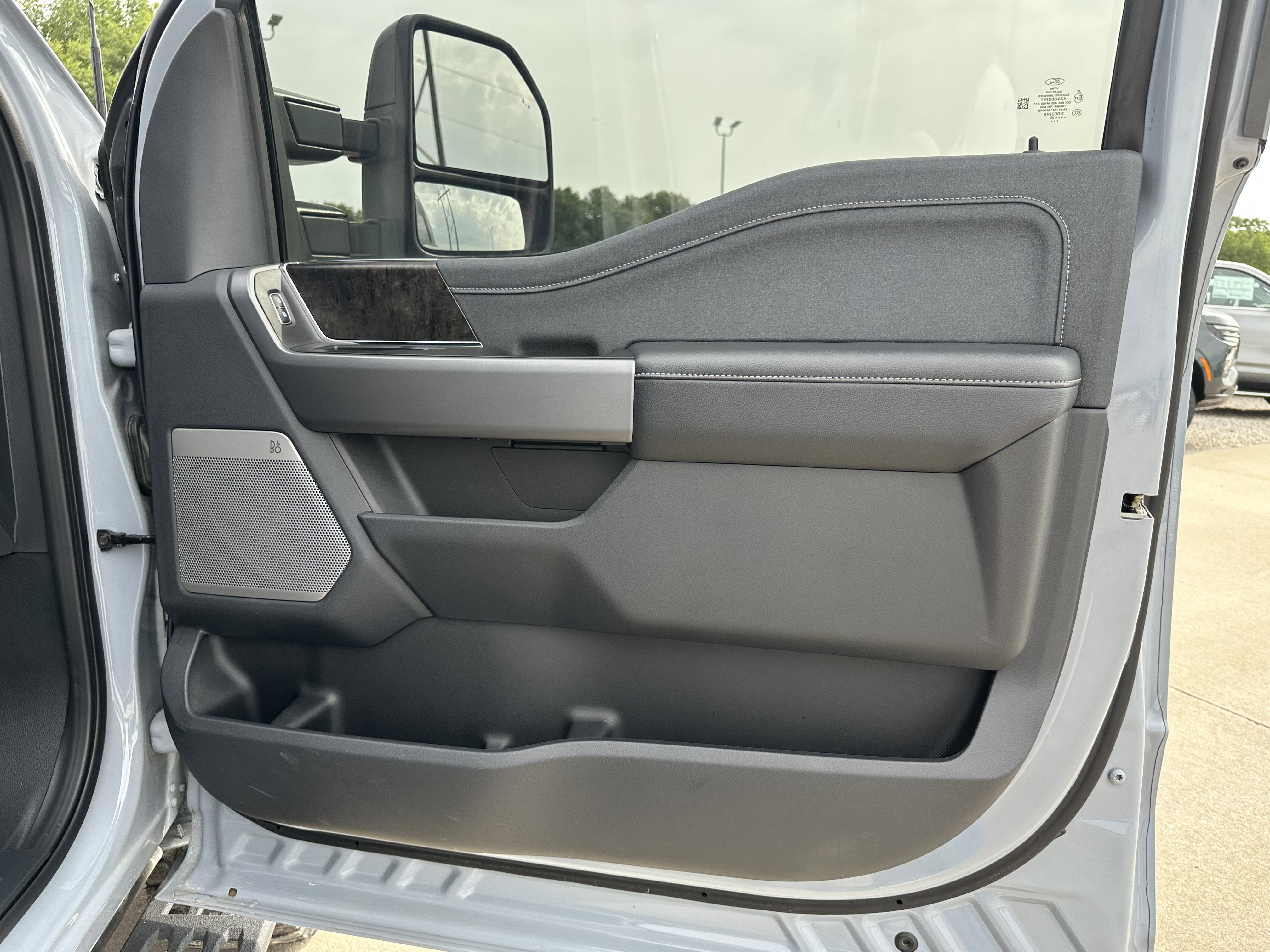 2025 Ford Super Duty F-350 SRW XL