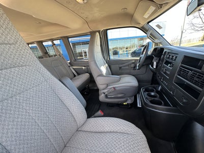 2024 Chevrolet Express Passenger 2500 1LT