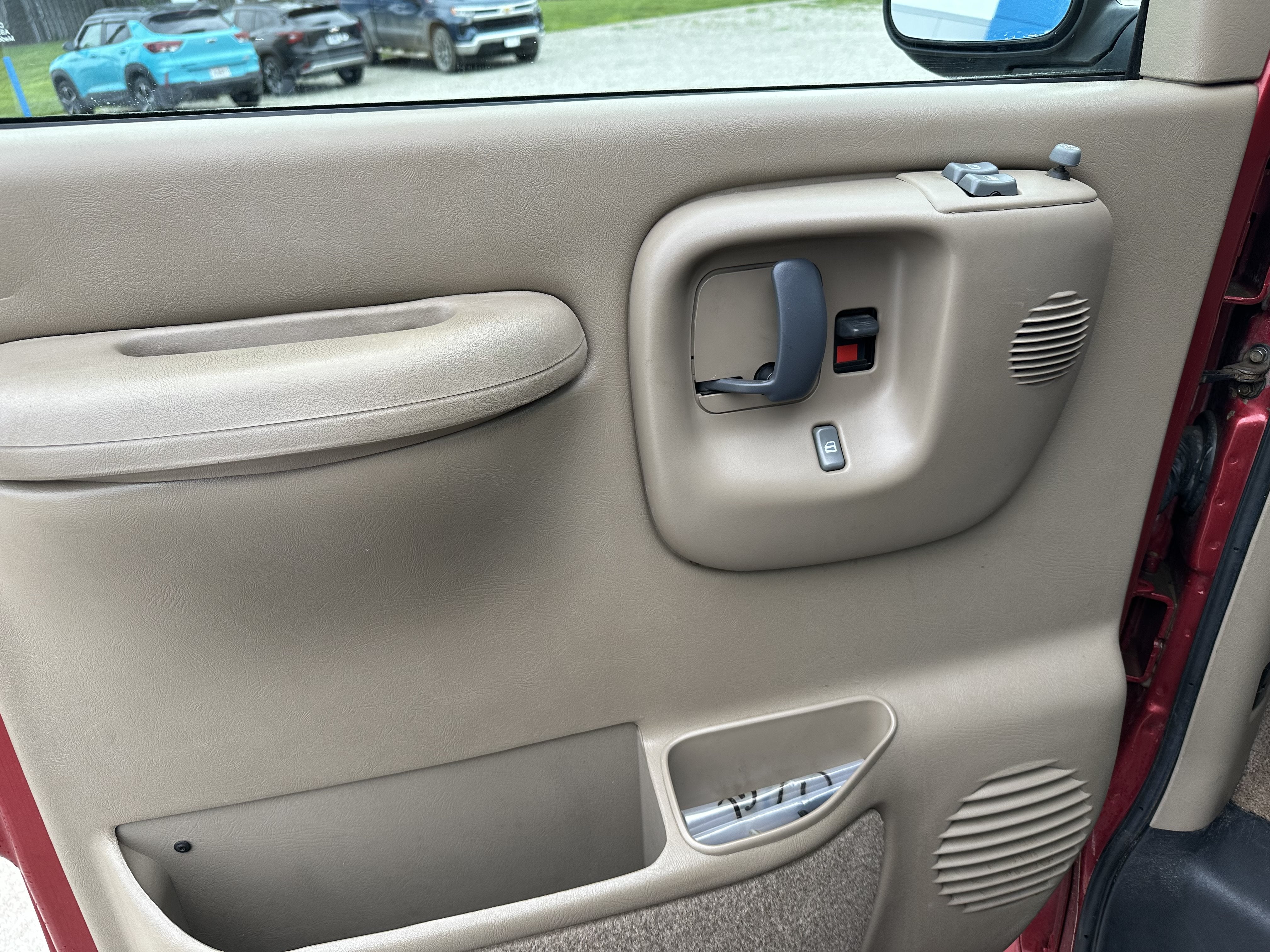1998 Chevrolet Express Cargo 1500 YF7
