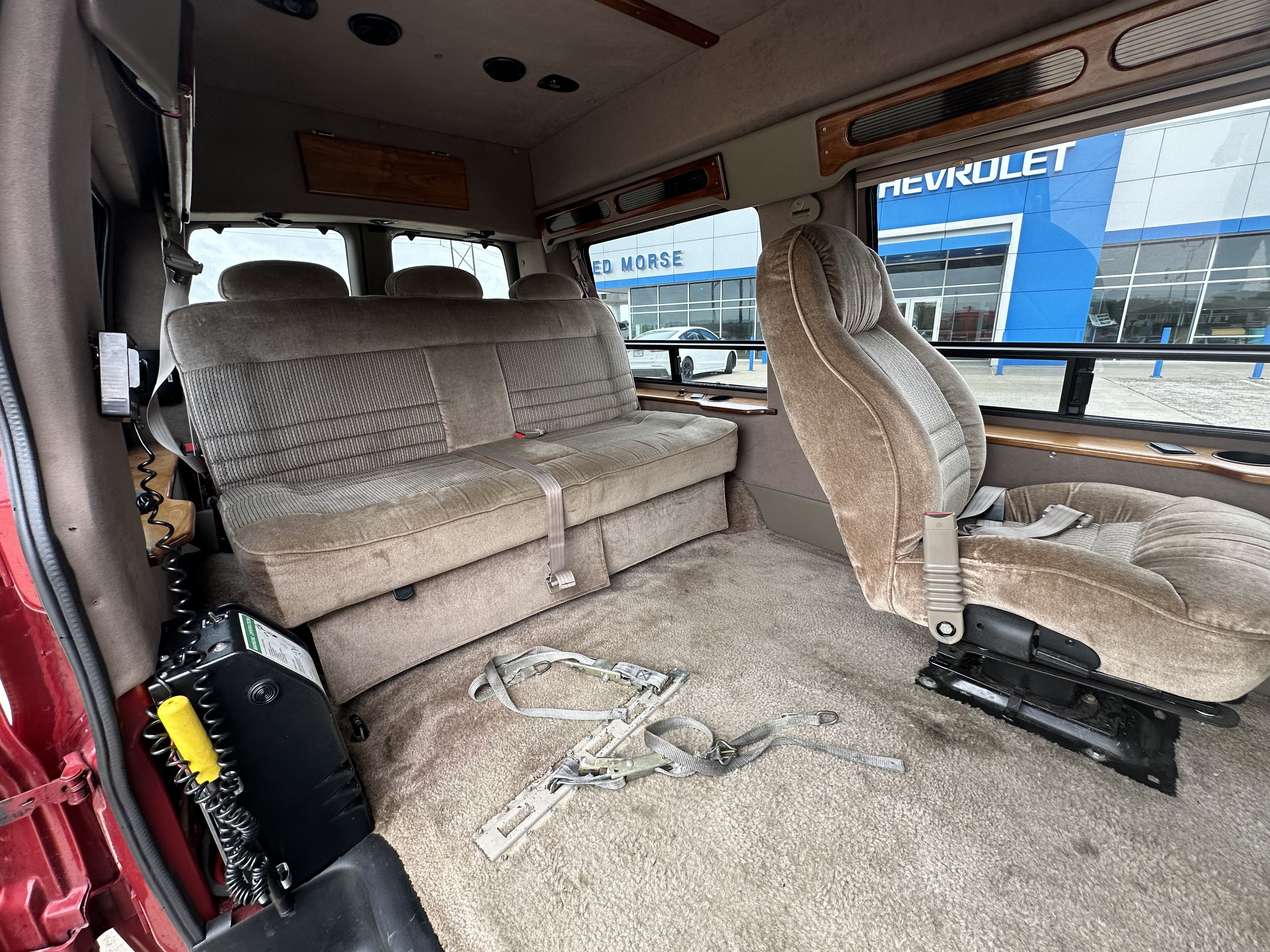 1998 Chevrolet Express Cargo 1500 YF7