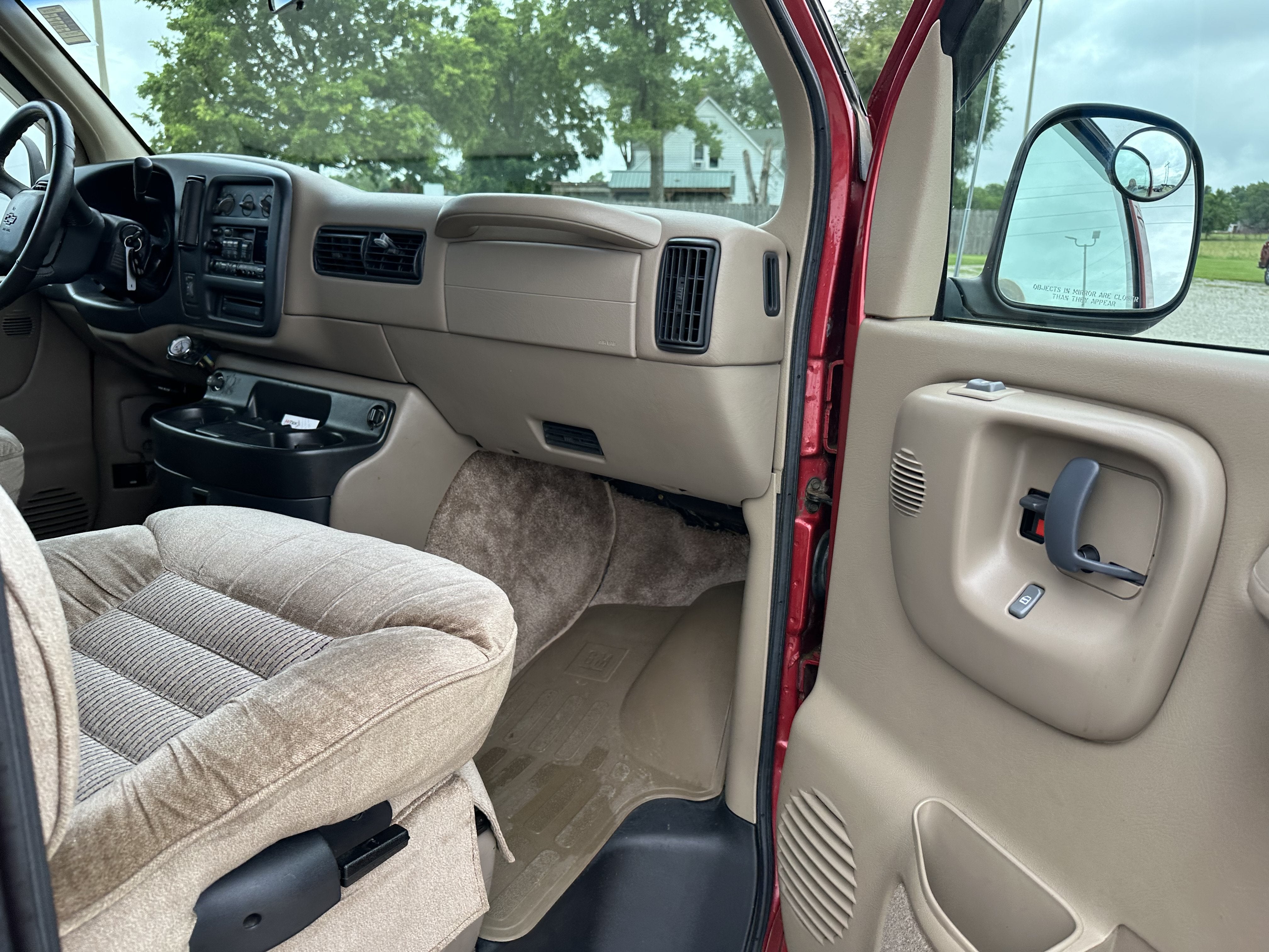 1998 Chevrolet Express Cargo 1500 YF7