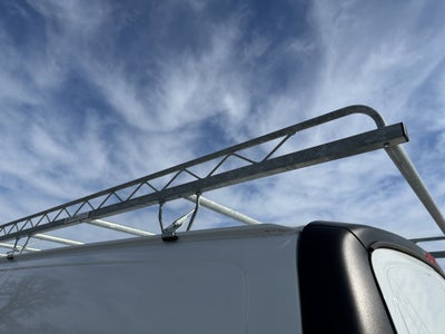 2025 Chevrolet Express Cargo 3500 WT