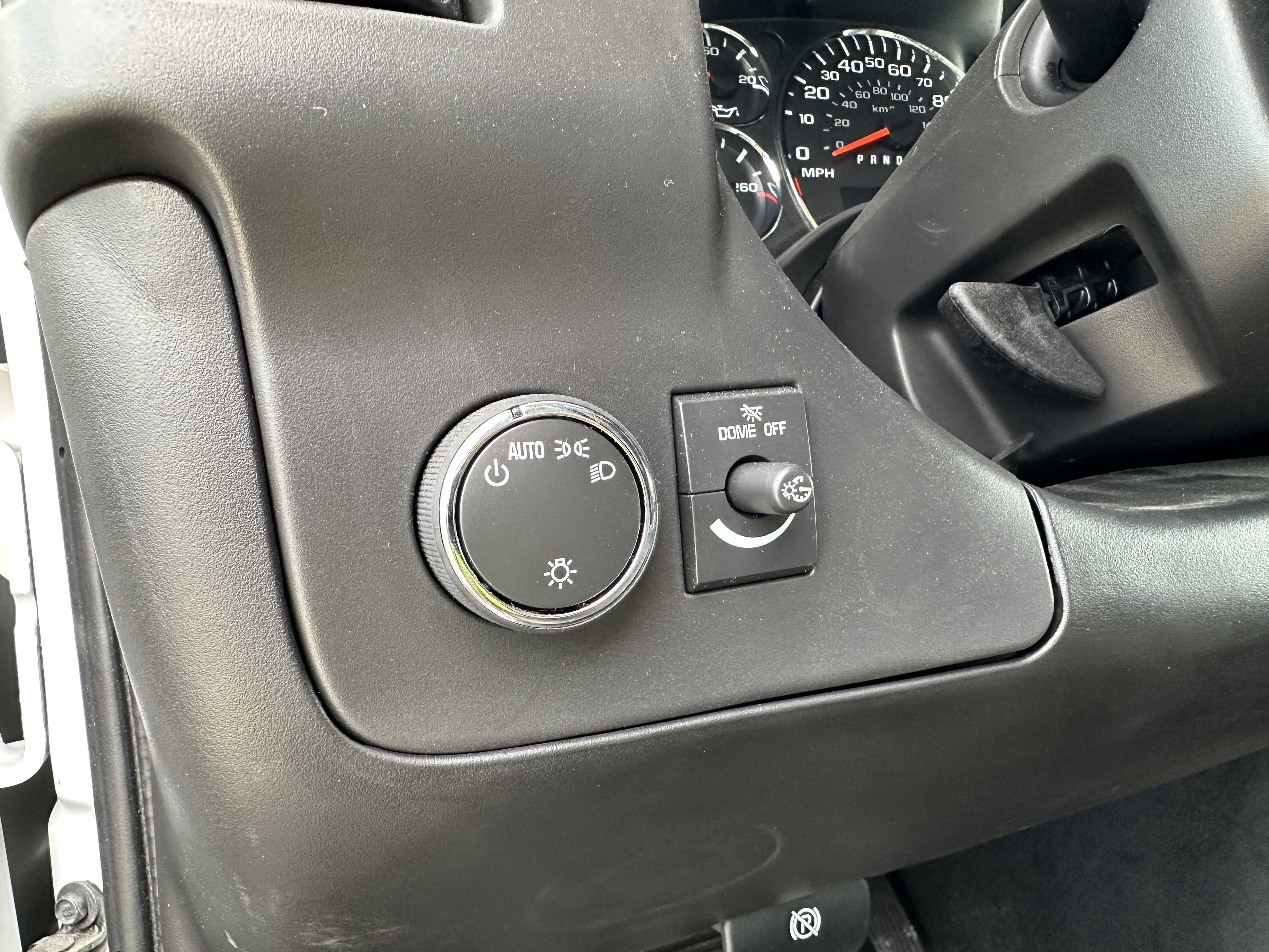 2025 Chevrolet Express Cargo 3500 WT