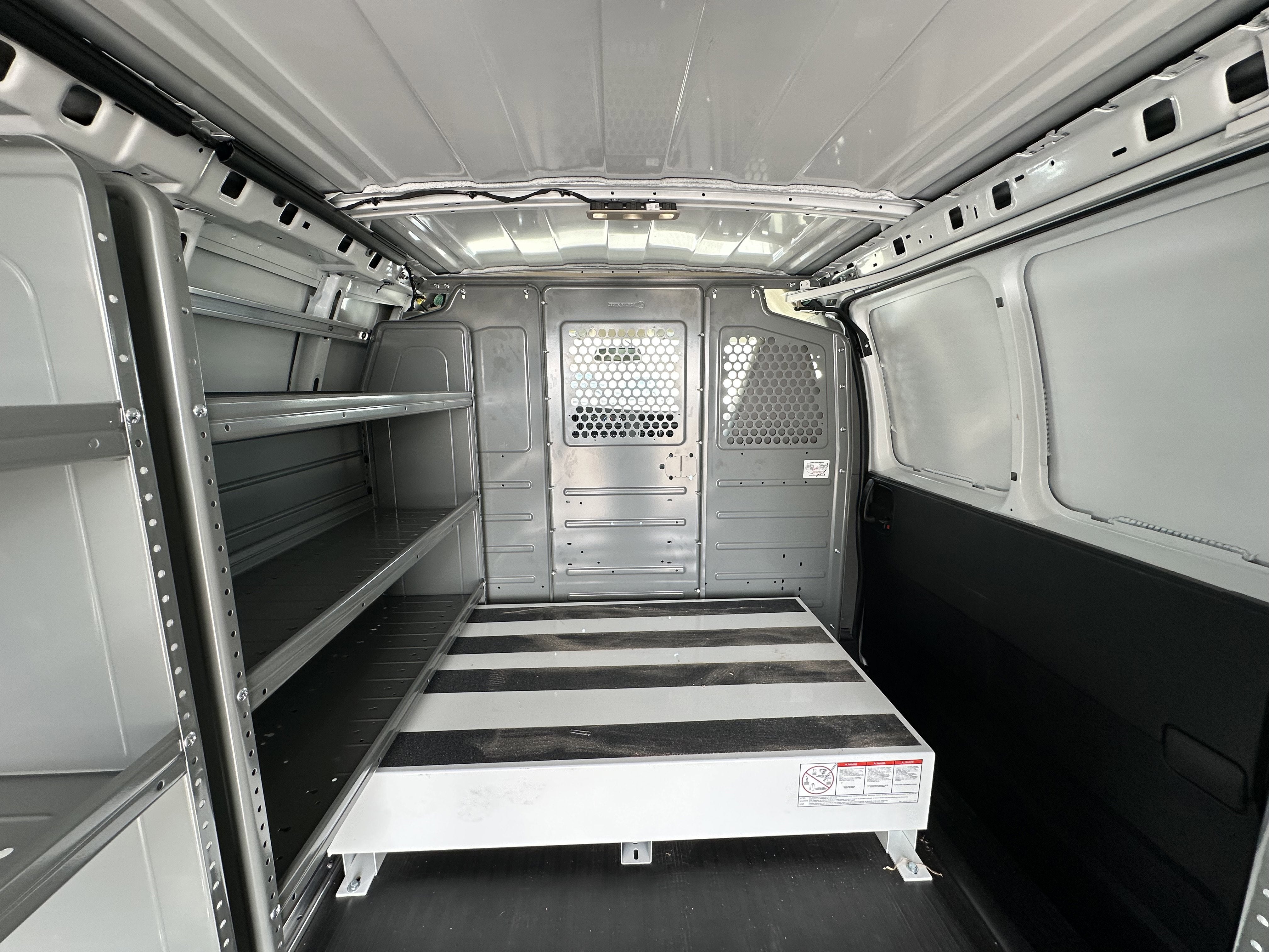 2025 Chevrolet Express Cargo 3500 WT