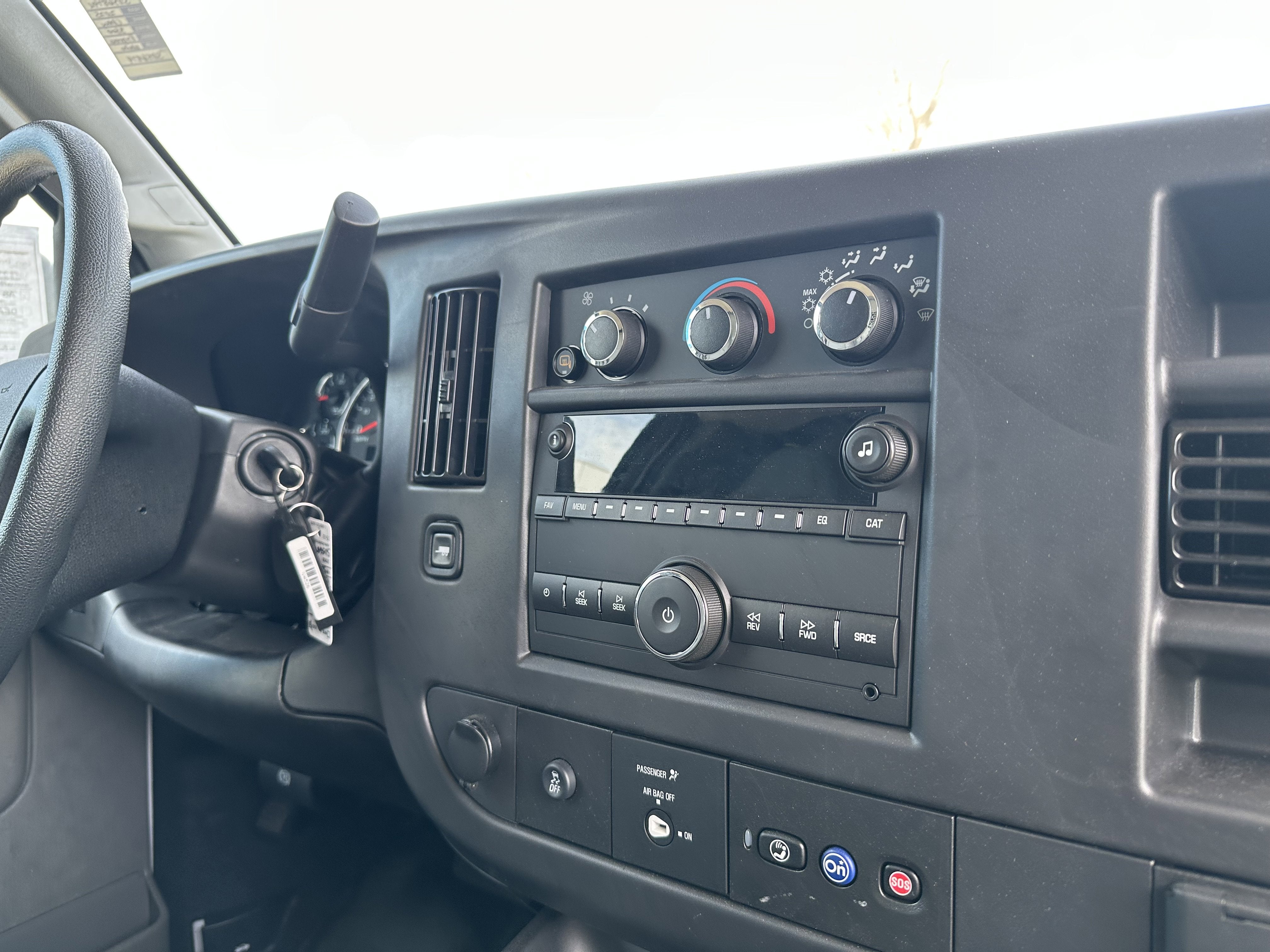 2025 Chevrolet Express Cargo 3500 WT