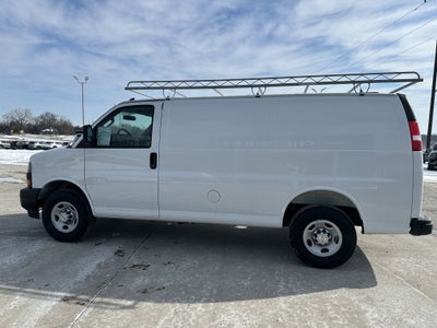 2025 Chevrolet Express Cargo 3500 WT