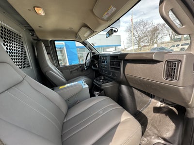 2025 Chevrolet Express Cargo WT