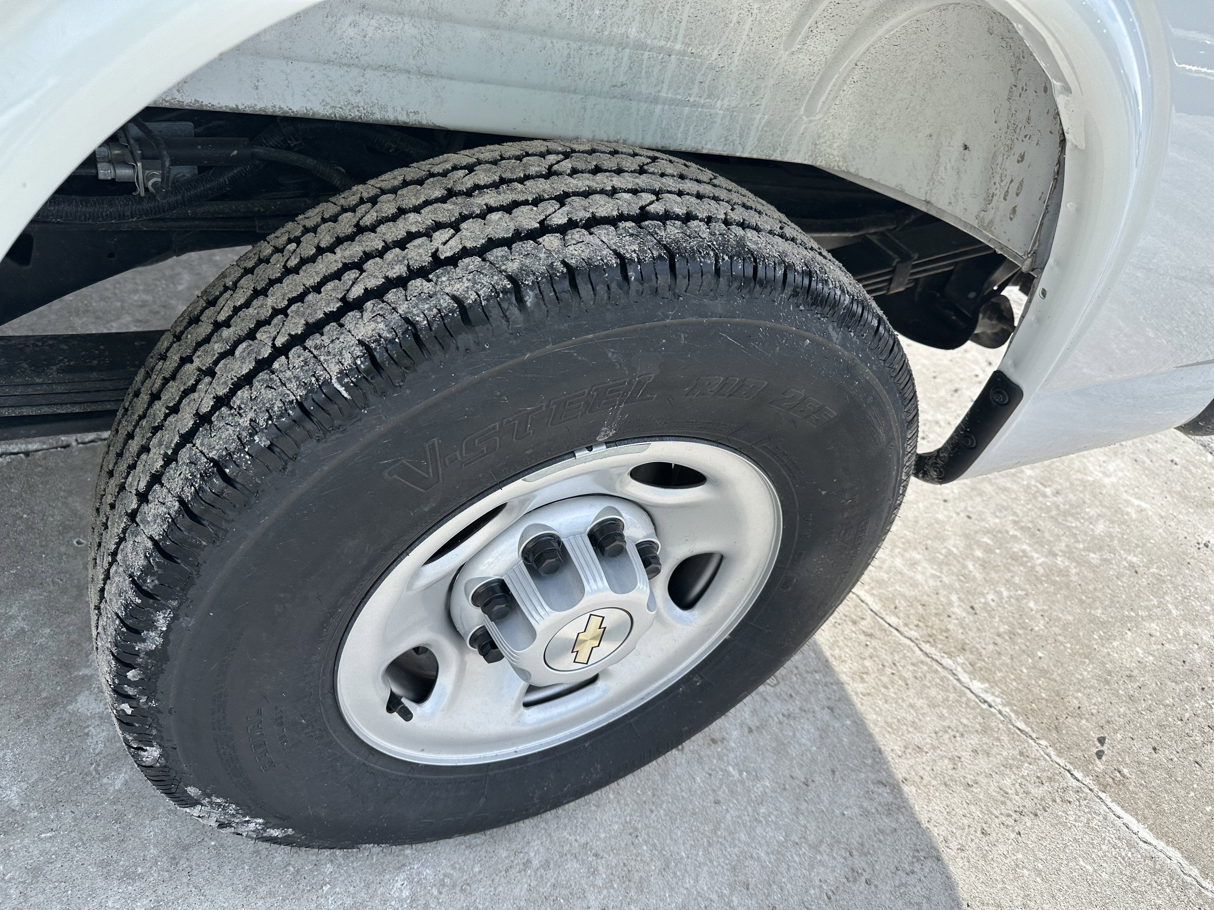 2025 Chevrolet Express Cargo 3500 WT