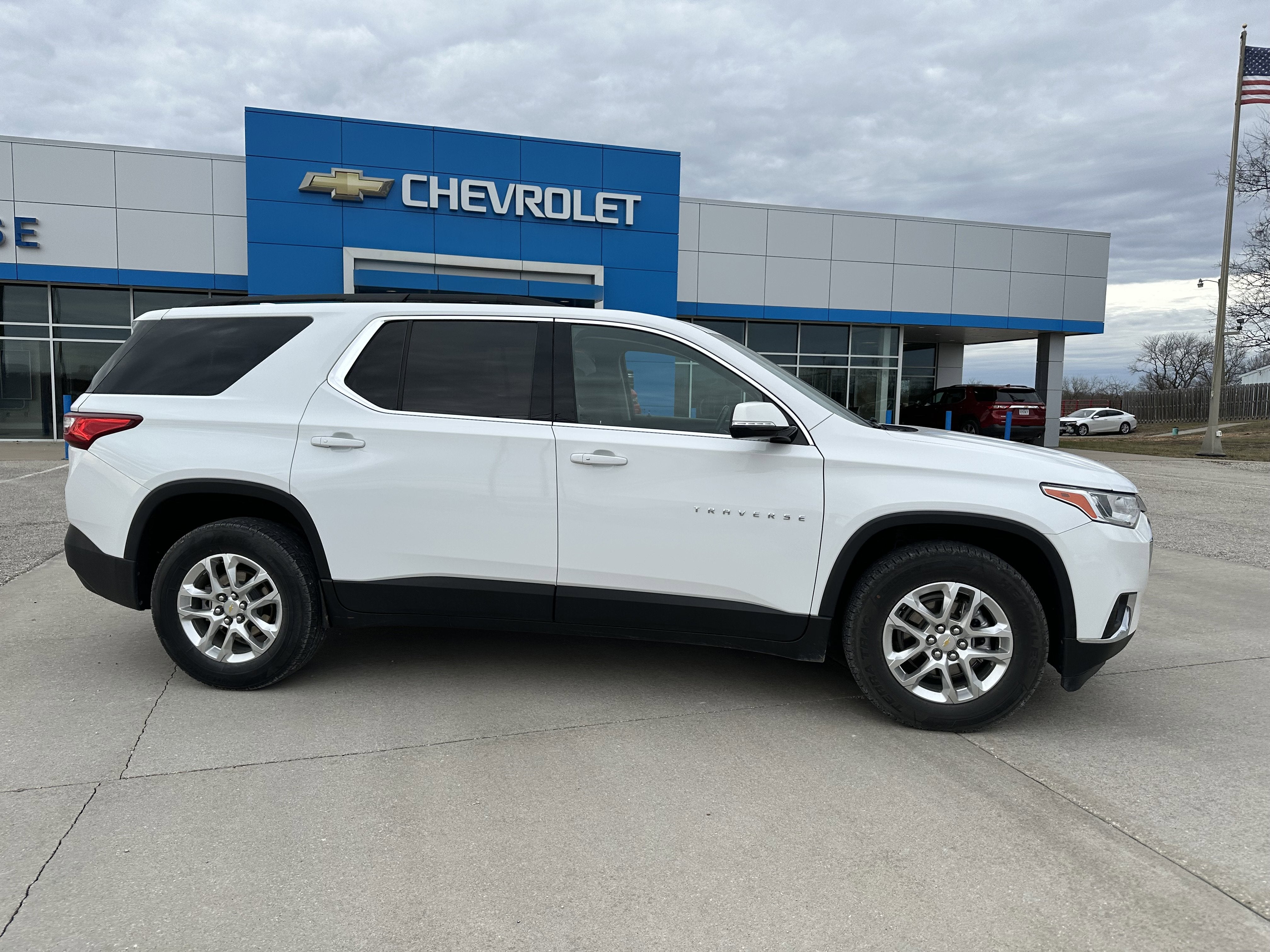 2020 Chevrolet Traverse LT Cloth