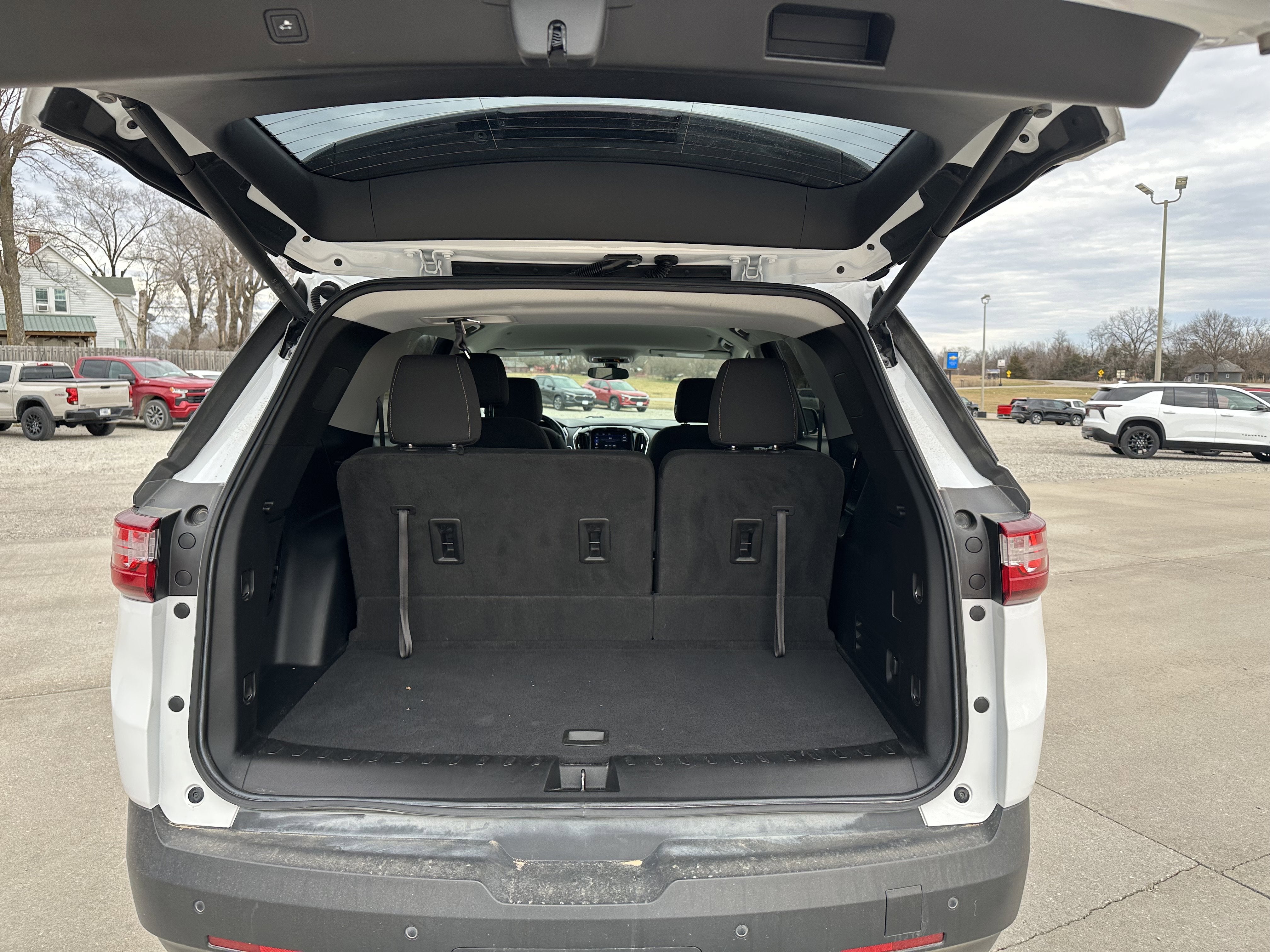 2020 Chevrolet Traverse LT Cloth