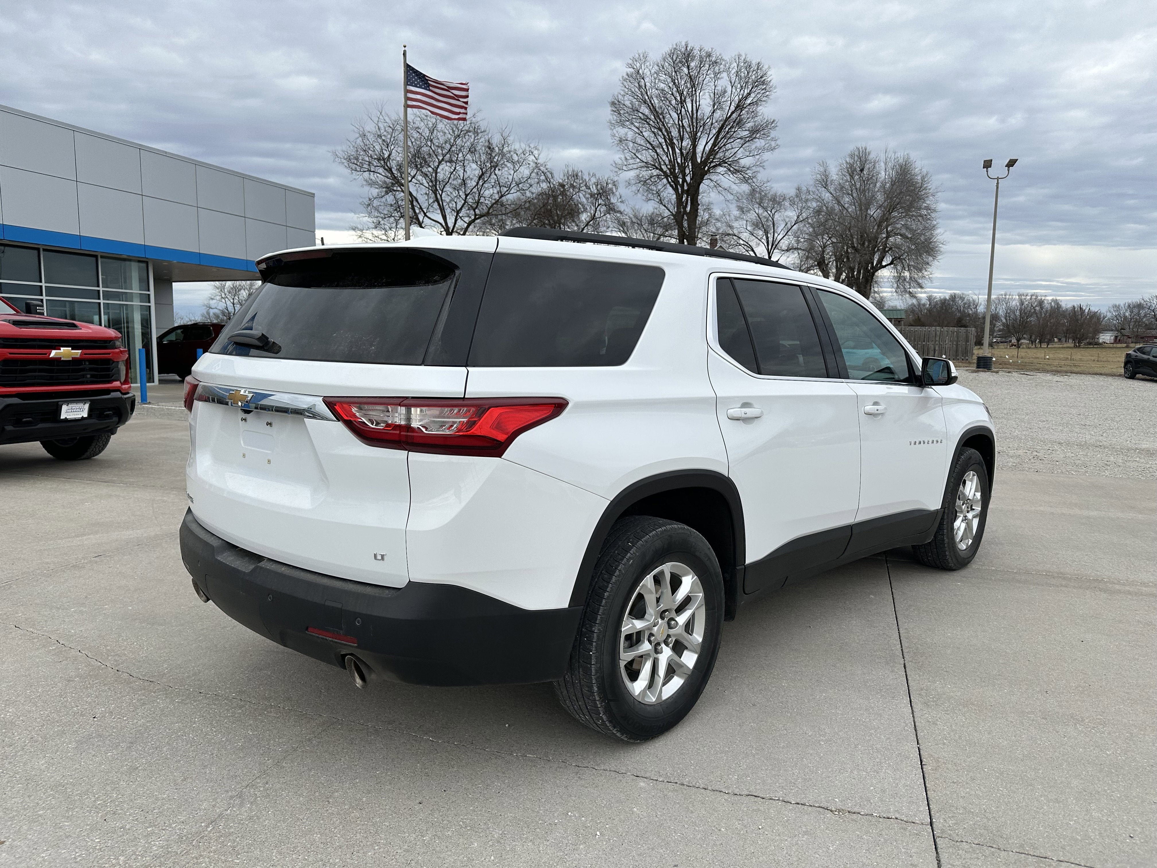 2020 Chevrolet Traverse LT Cloth