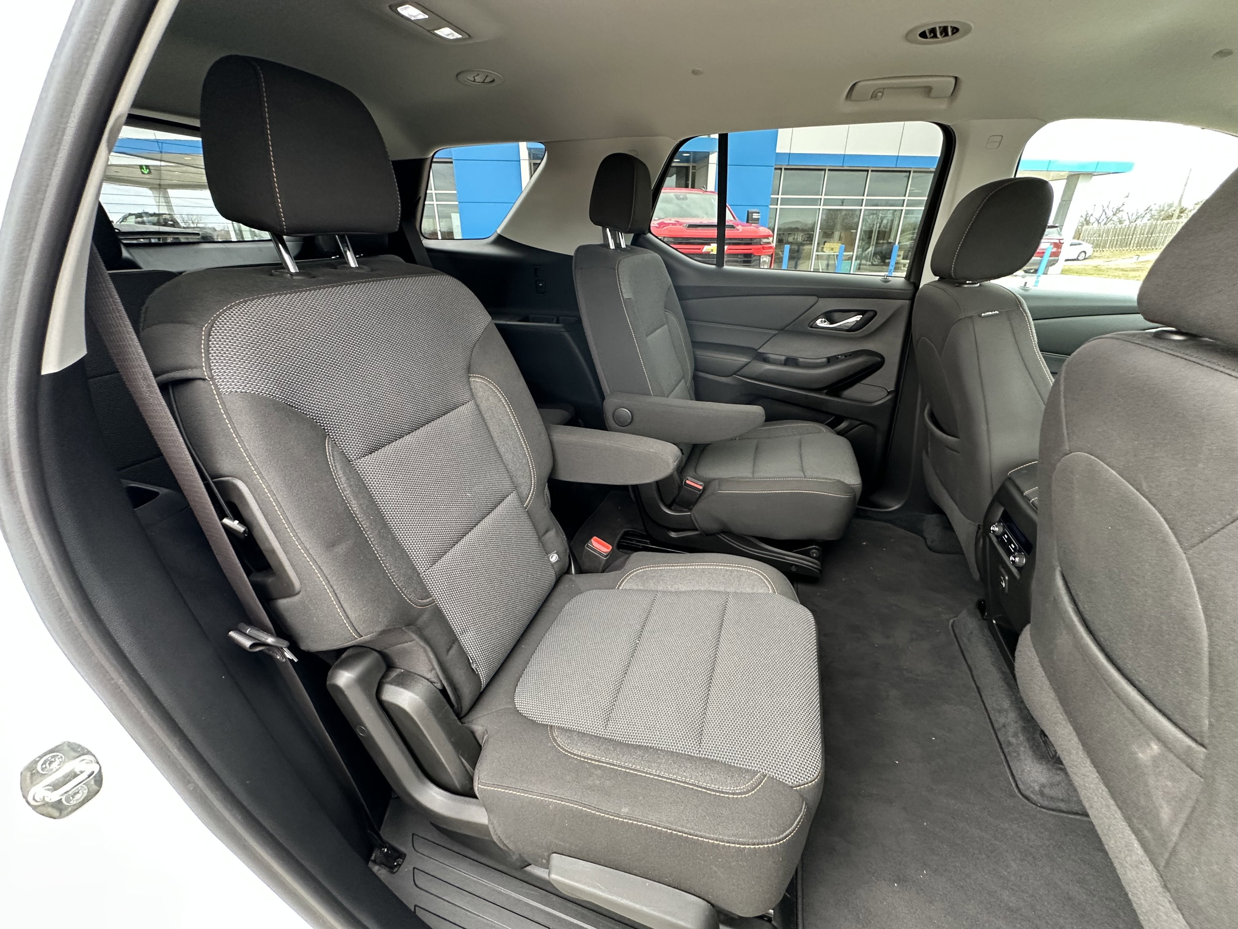 2020 Chevrolet Traverse LT Cloth