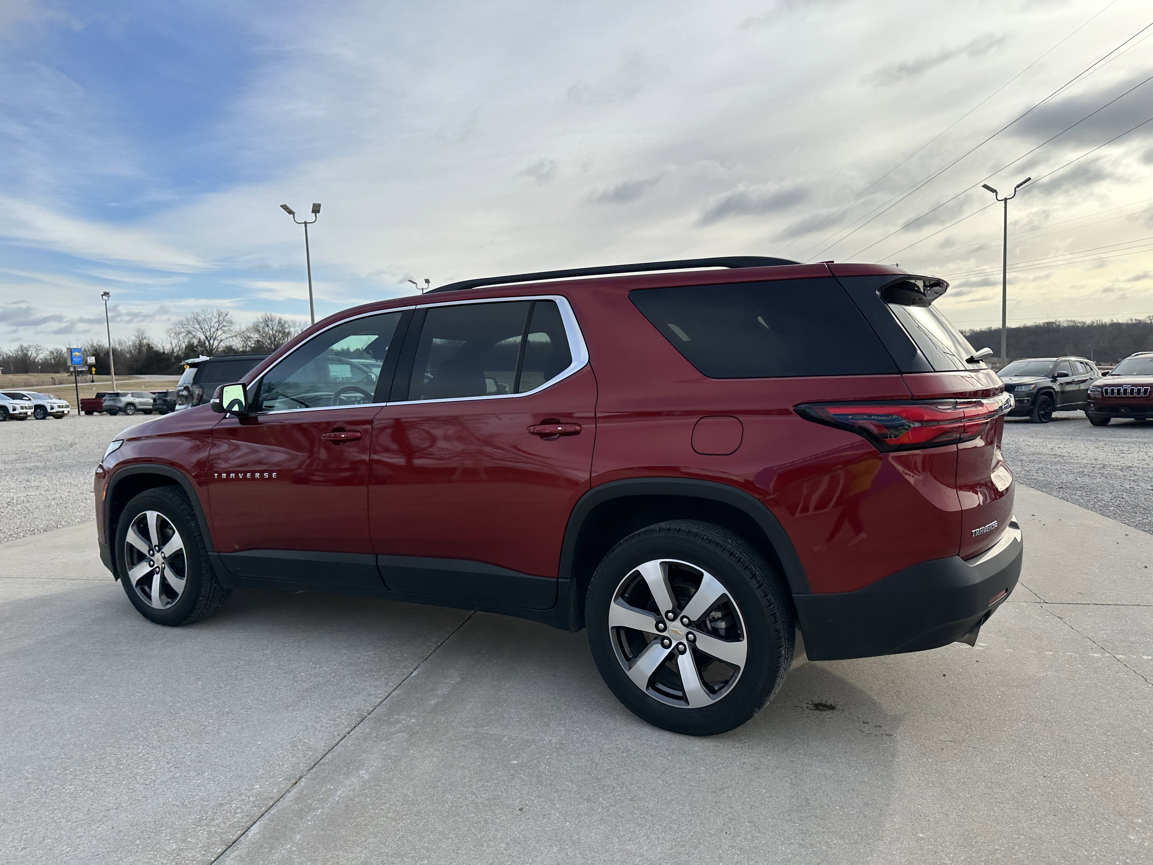 2023 Chevrolet Traverse LT Leather