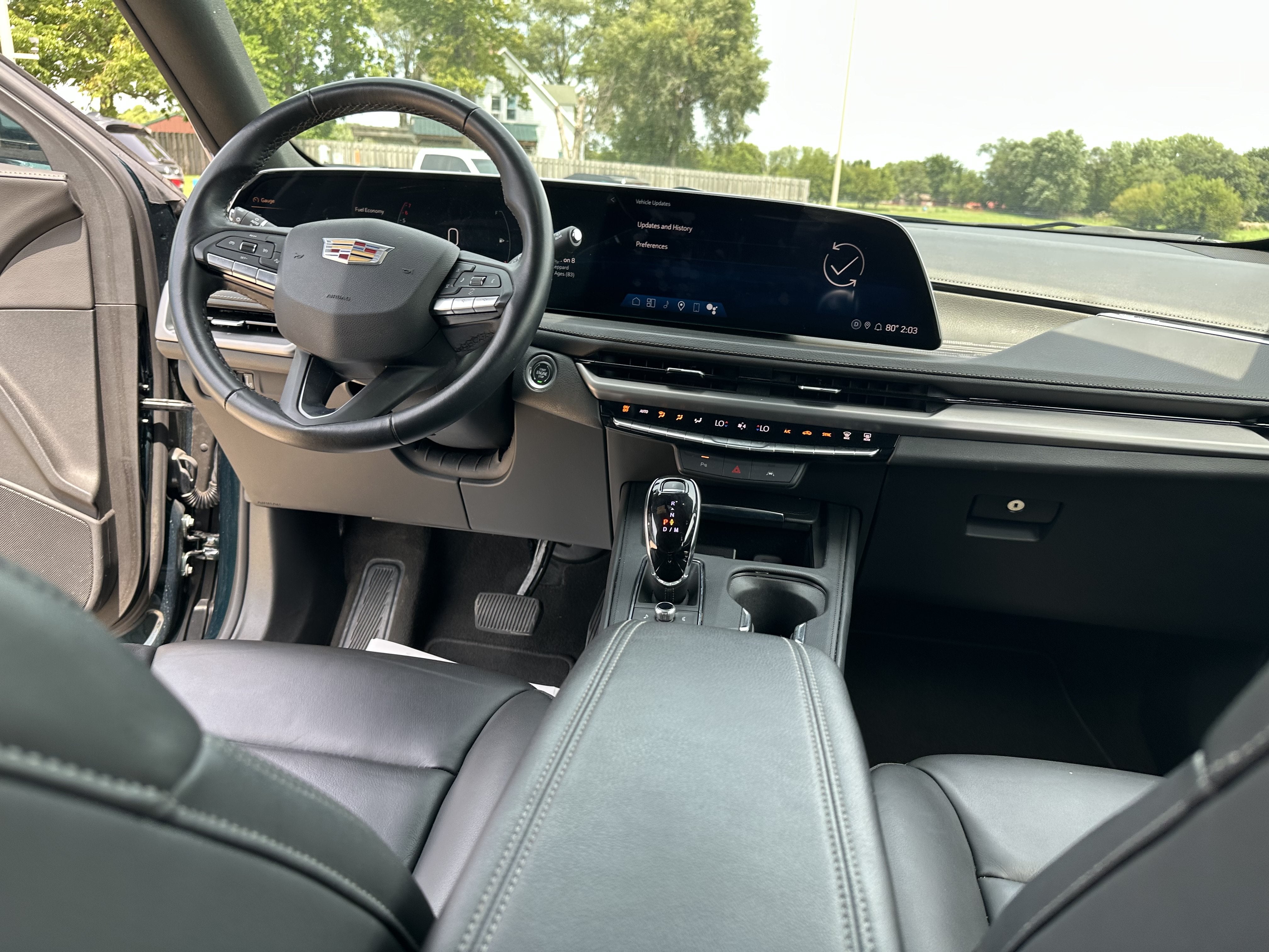2025 Cadillac XT4 Premium Luxury
