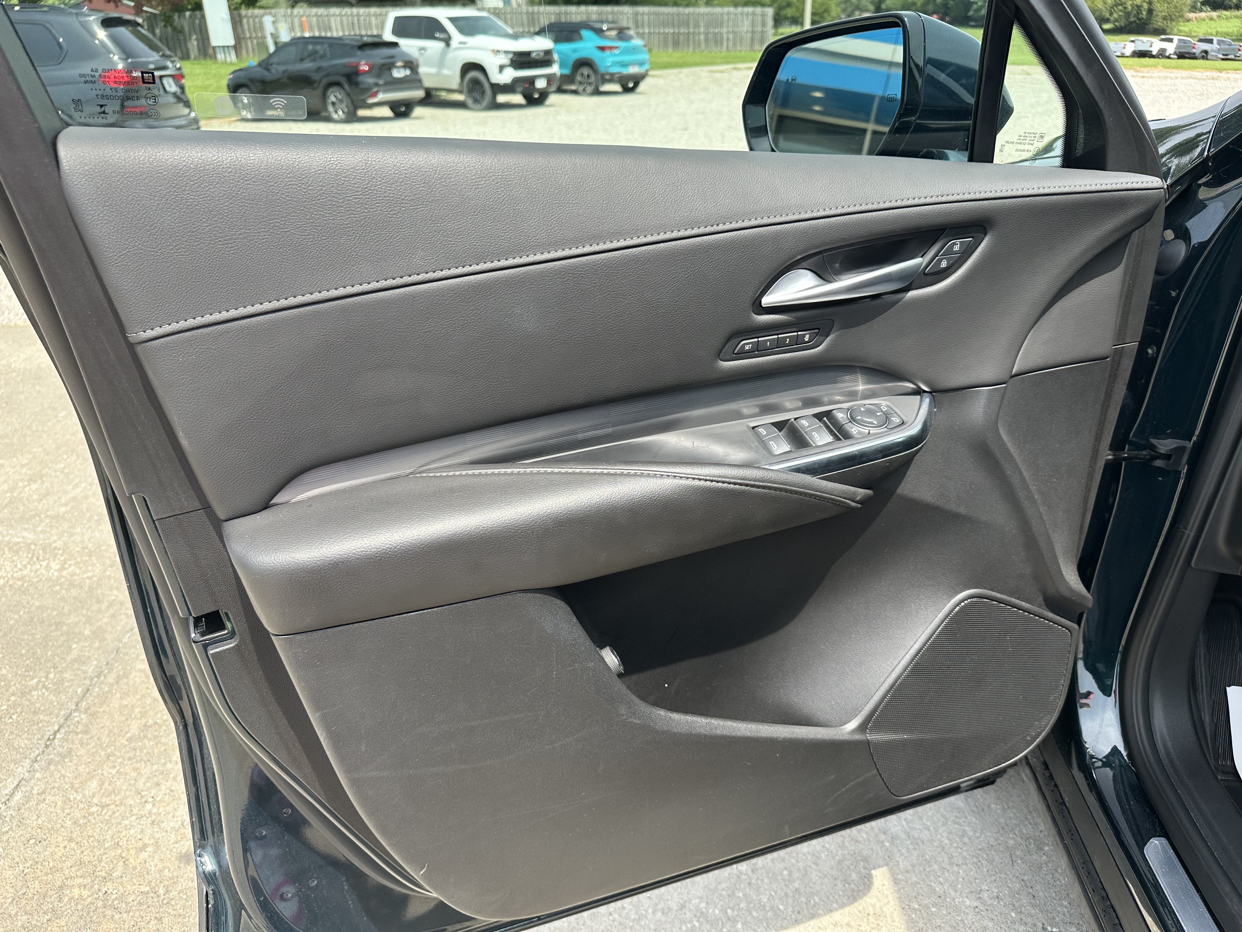 2025 Cadillac XT4 Premium Luxury