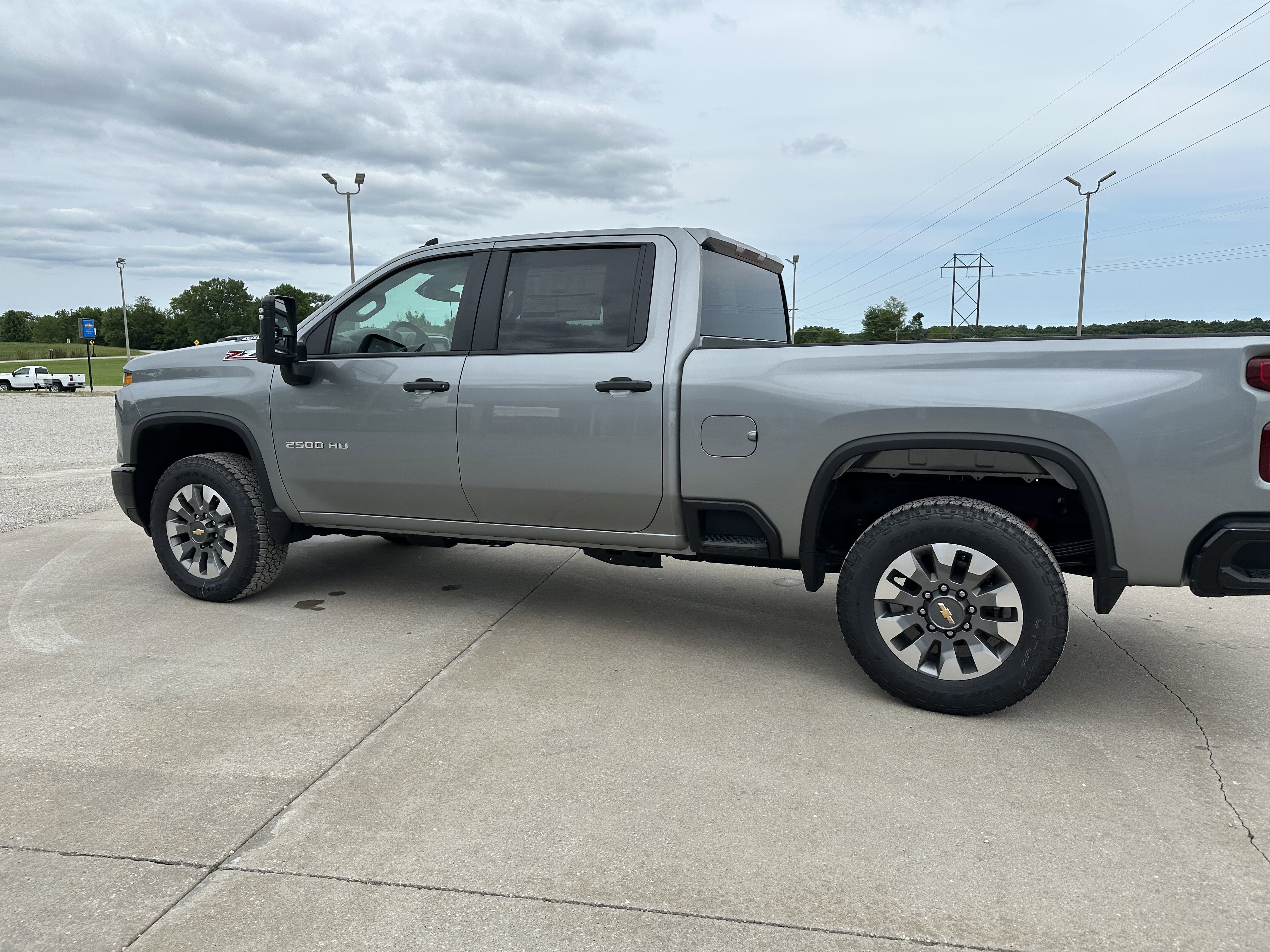 2026 Chevrolet Silverado 2500 HD Custom - Photo 6