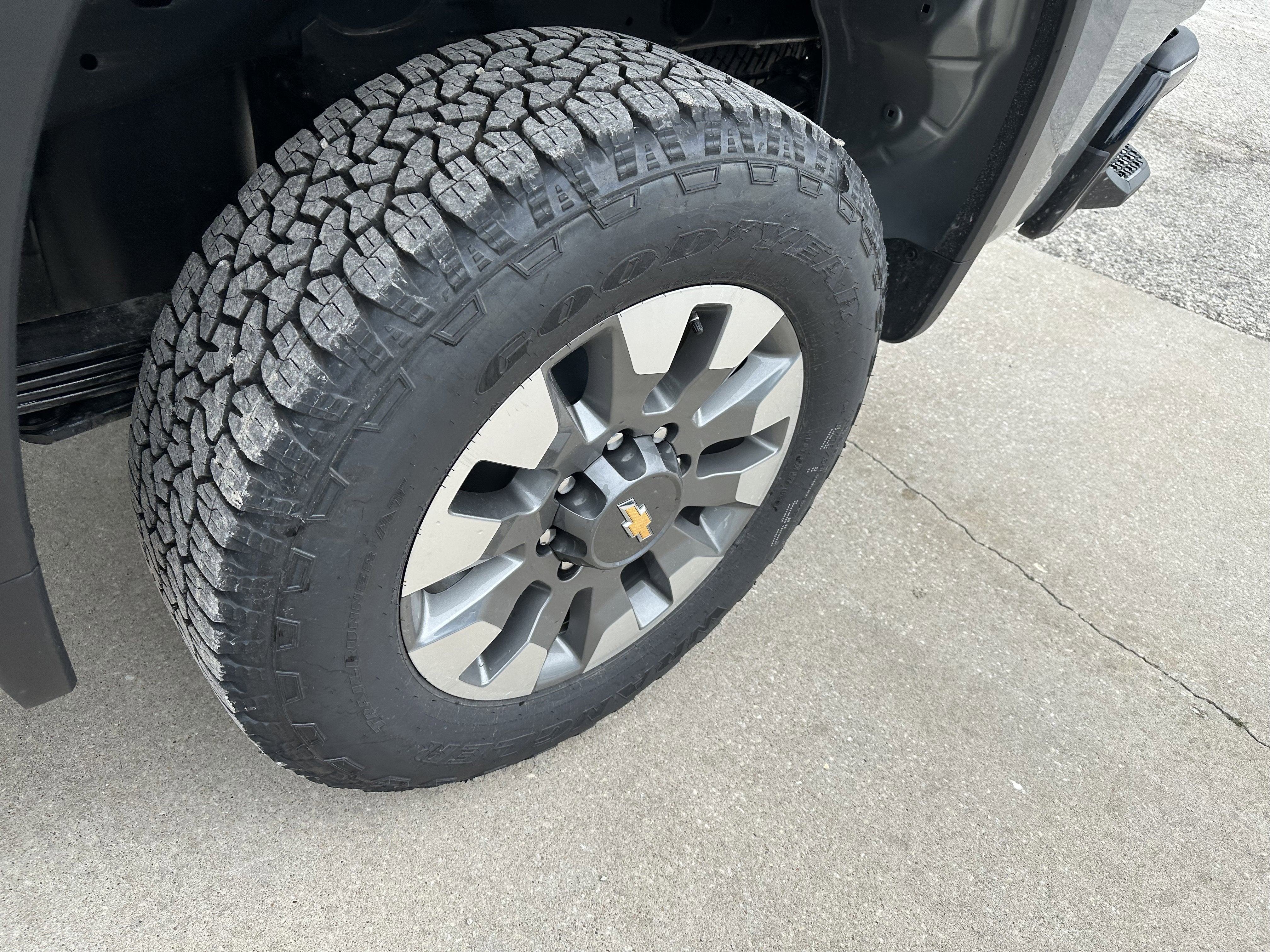 2026 Chevrolet Silverado 2500 HD Custom - Photo 9