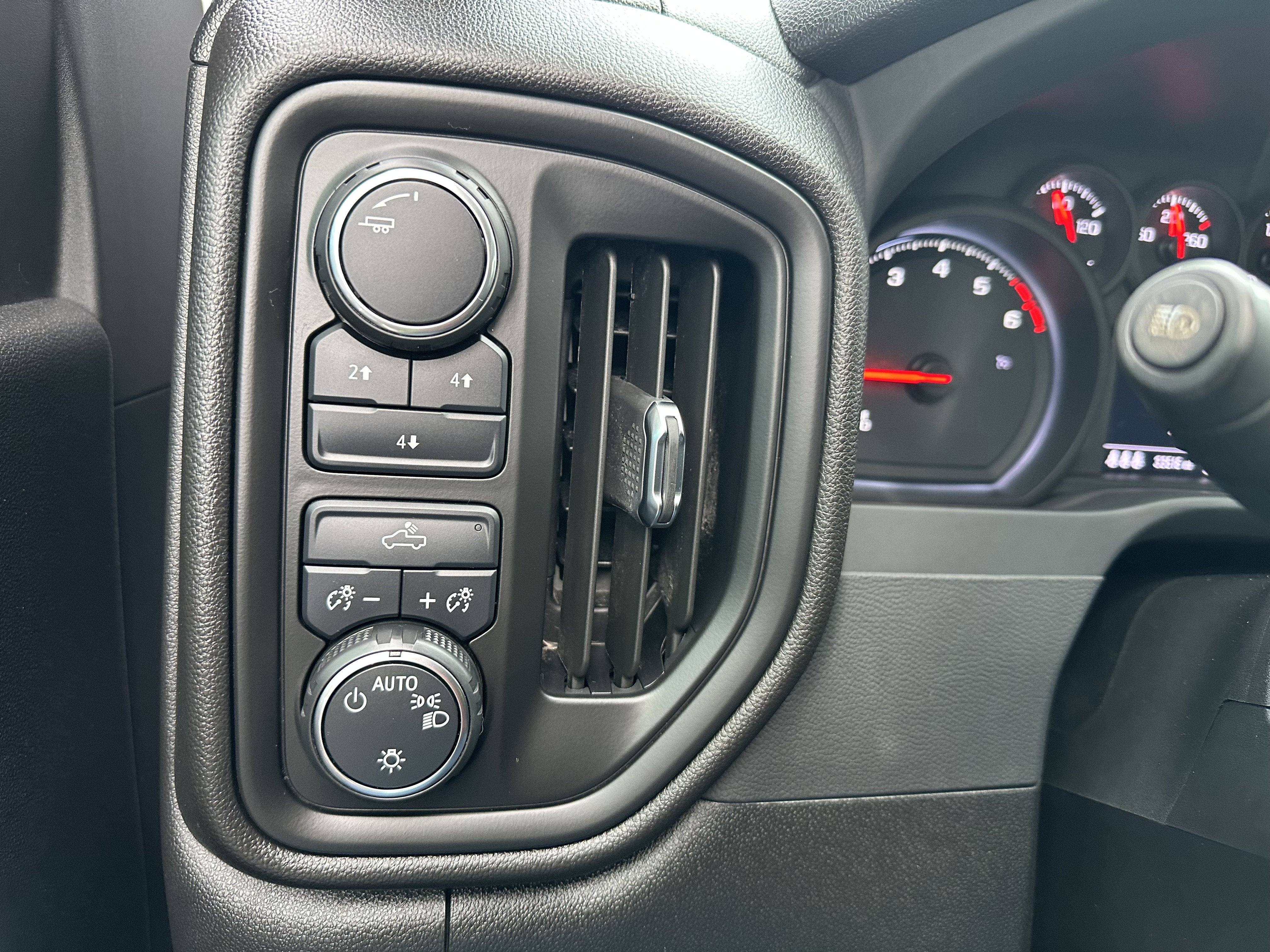 2024 Chevrolet Silverado 2500 HD Custom