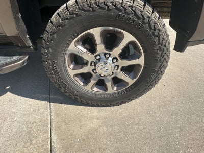 2020 RAM 2500 Laramie Longhorn Crew Cab 4x4 6'4" Box