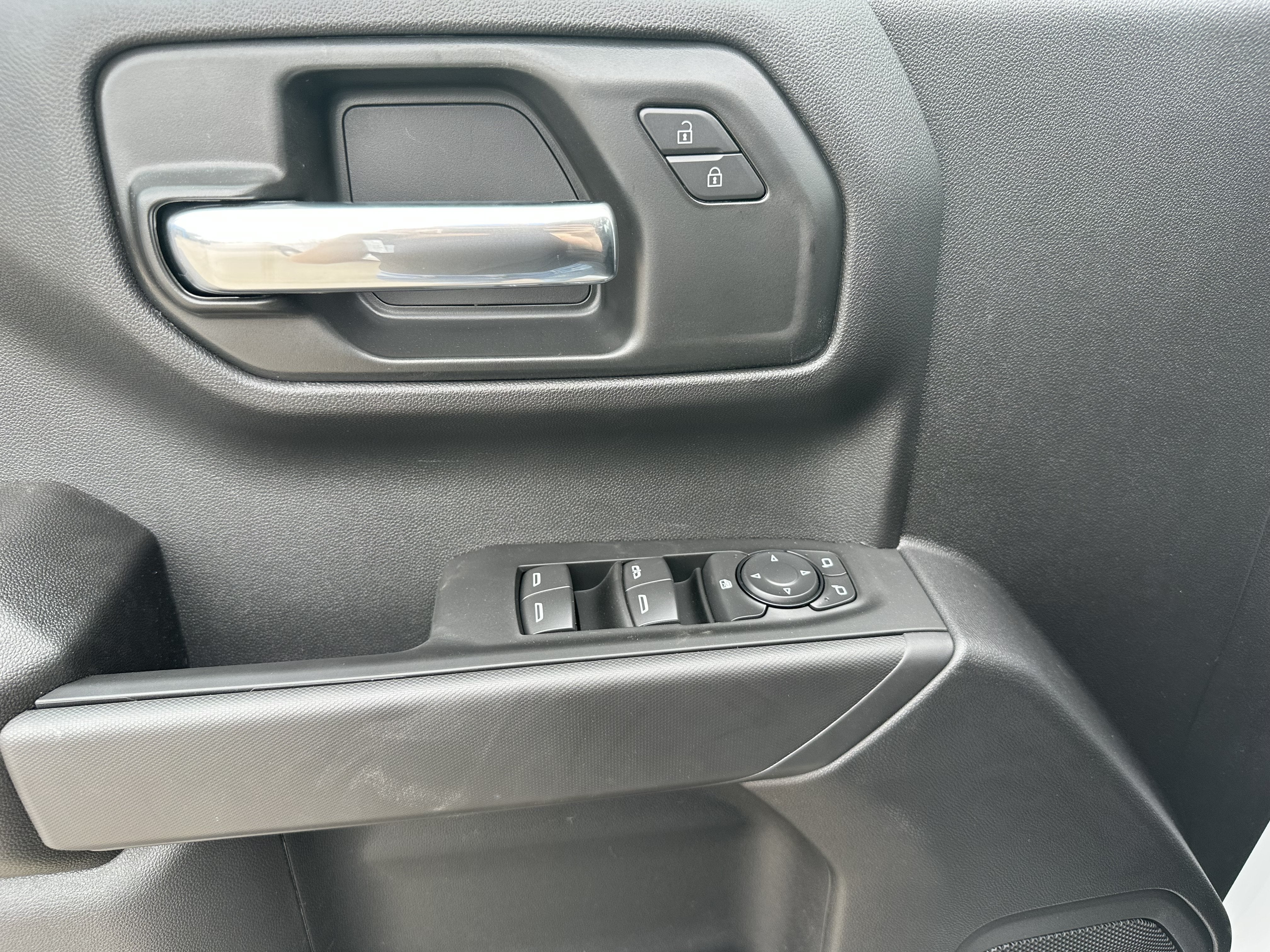 2026 Chevrolet Silverado 1500 Custom - Photo 15