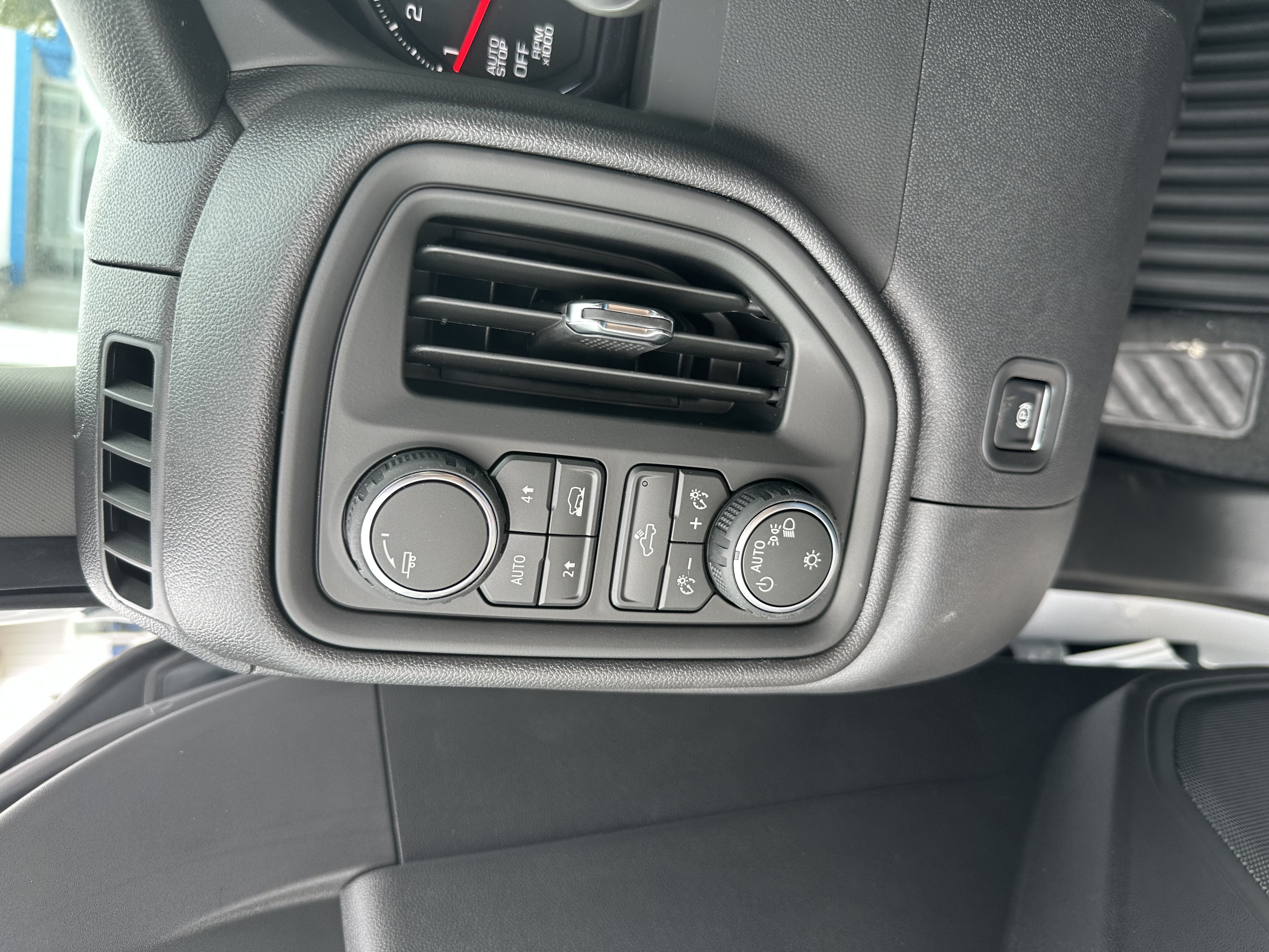 2026 Chevrolet Silverado 1500 Custom - Photo 24
