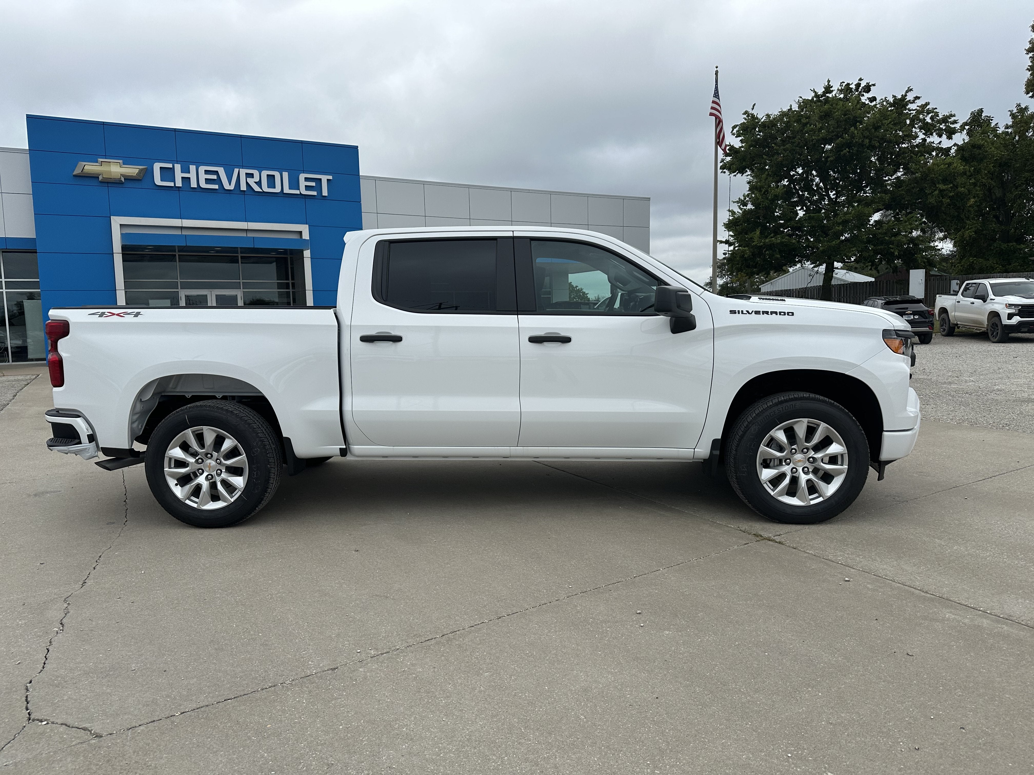 2026 Chevrolet Silverado 1500 Custom - Photo 8