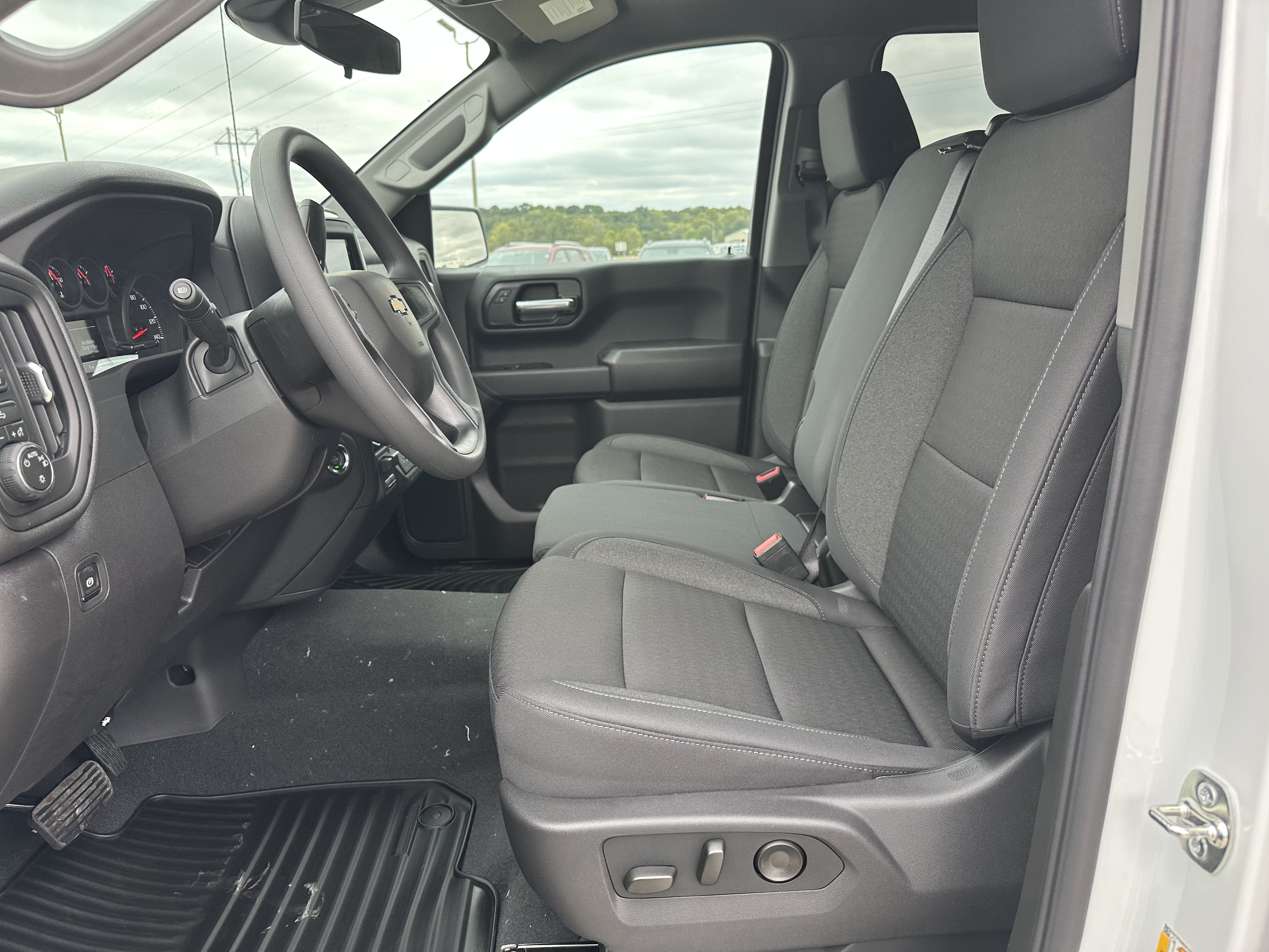 2026 Chevrolet Silverado 1500 Custom - Photo 9