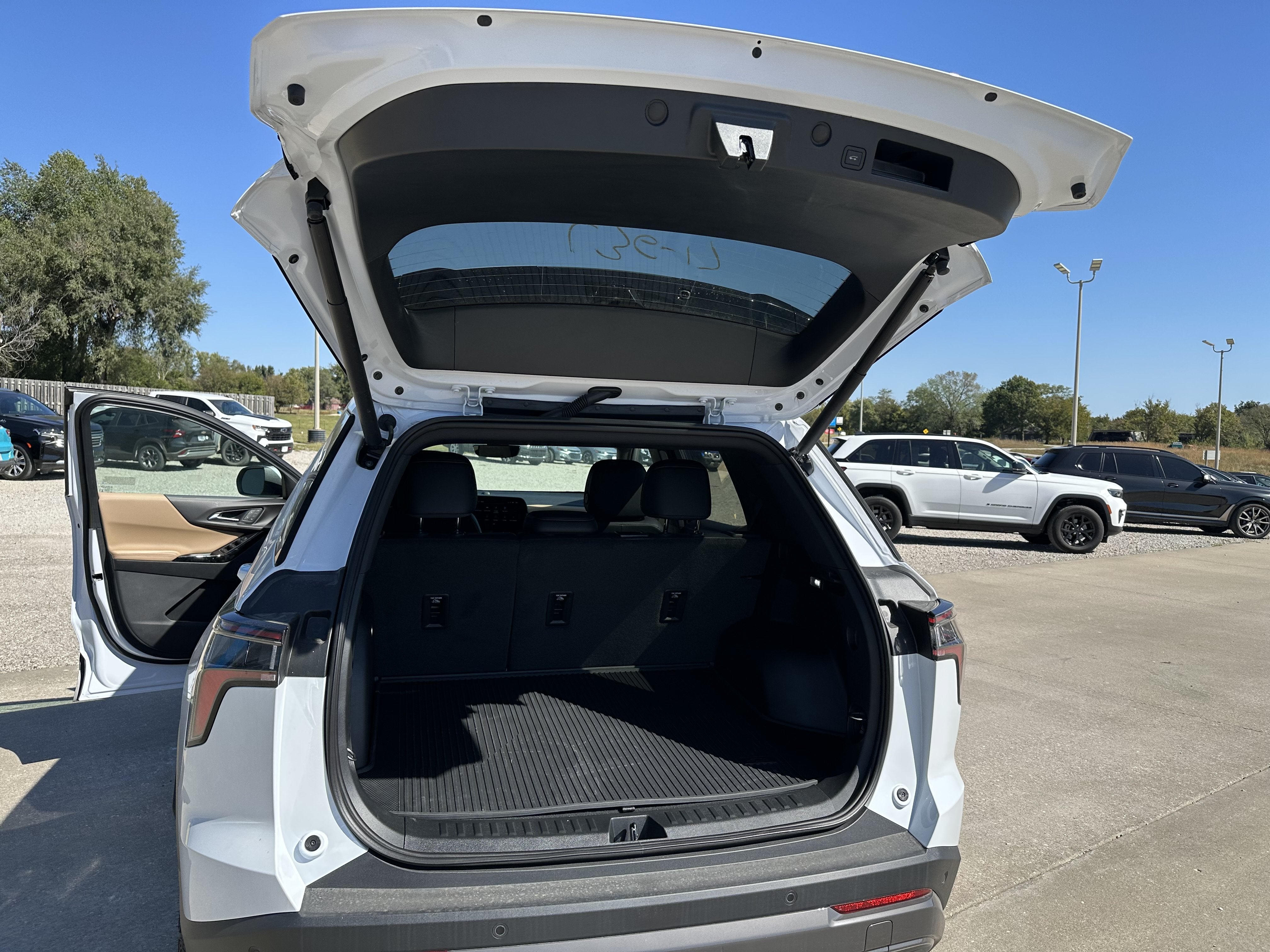 2027 Chevrolet Equinox ACTIV - Photo 28