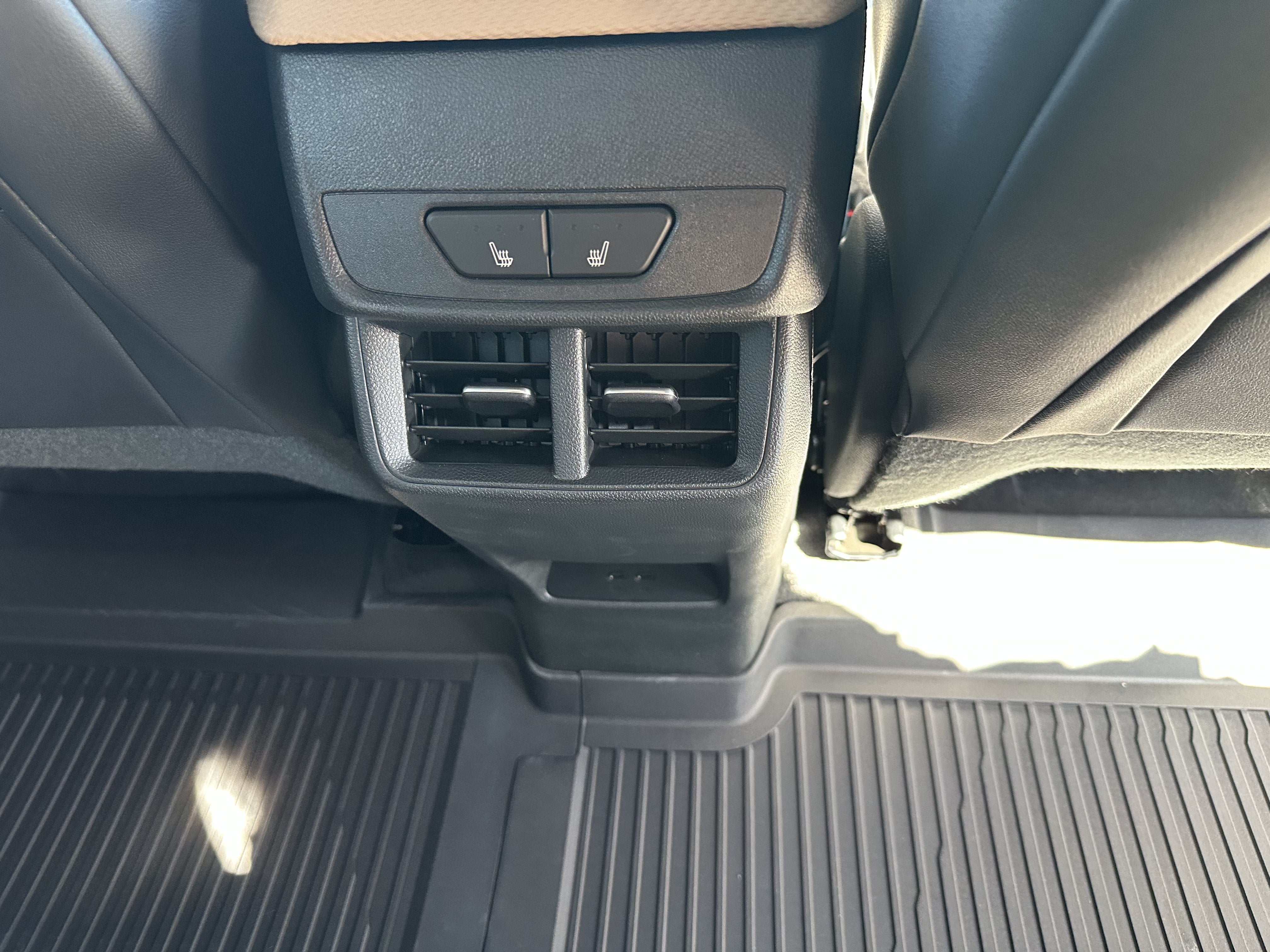 2027 Chevrolet Equinox ACTIV - Photo 34