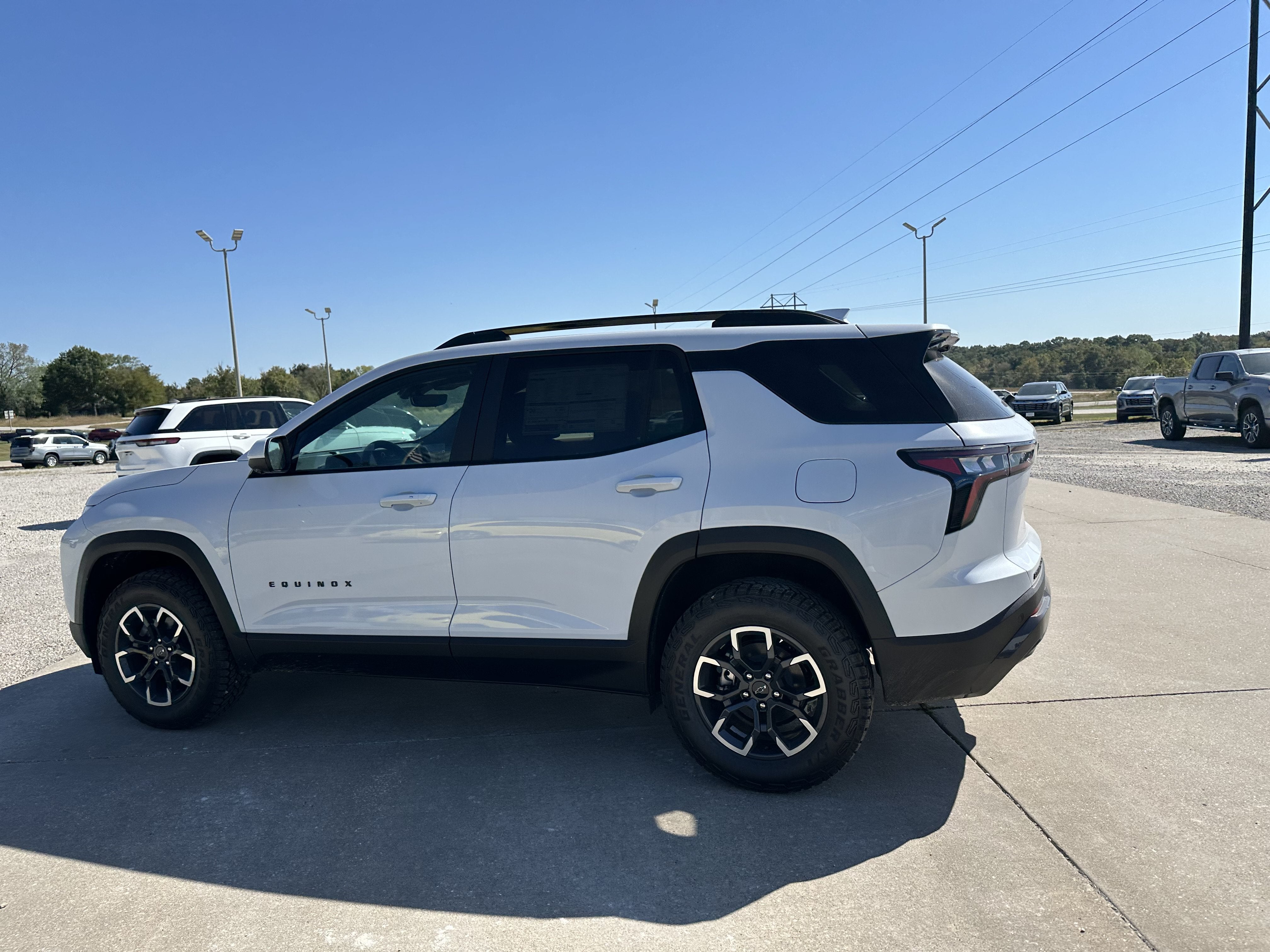 2027 Chevrolet Equinox ACTIV - Photo 6