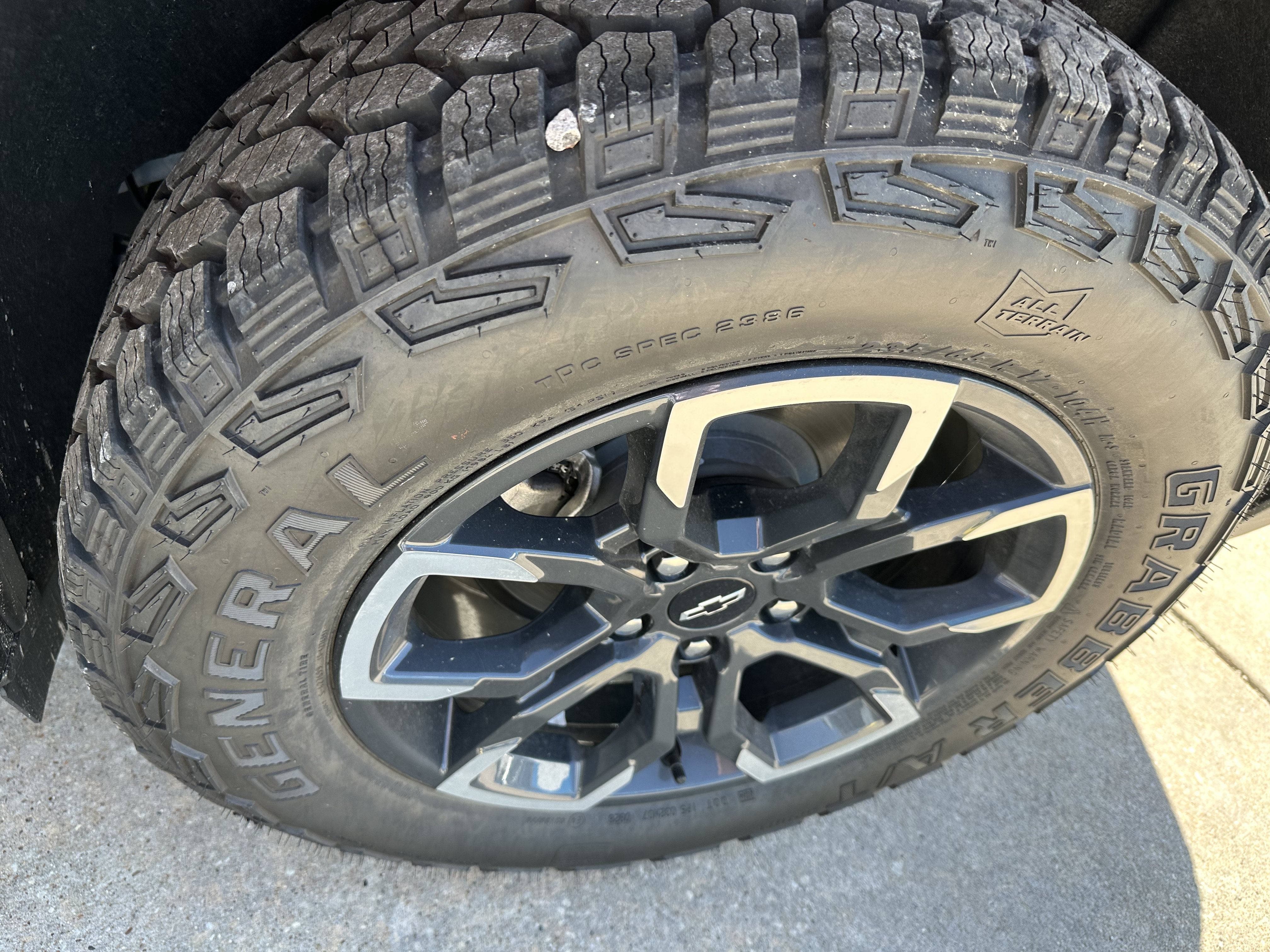 2027 Chevrolet Equinox ACTIV - Photo 9