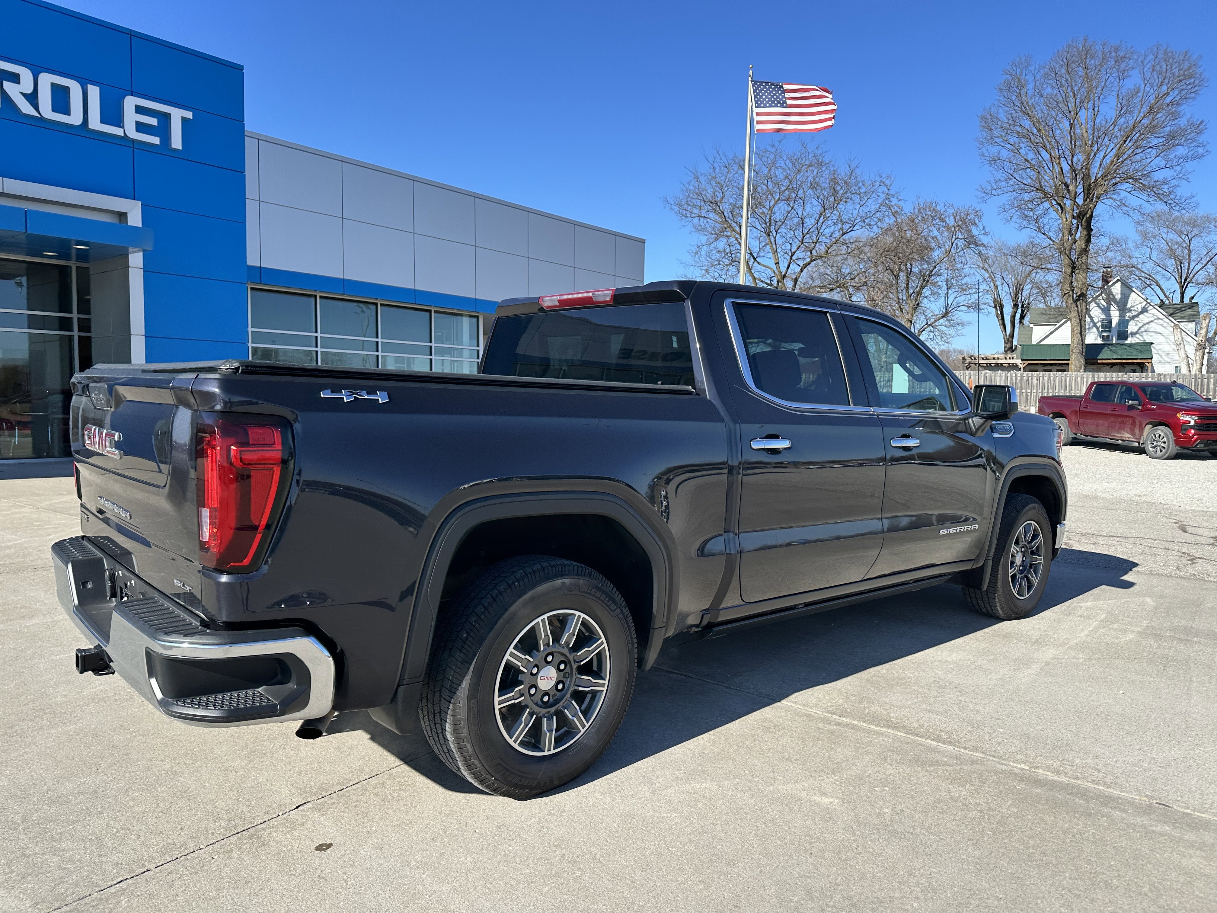 2024 GMC Sierra 1500 SLT