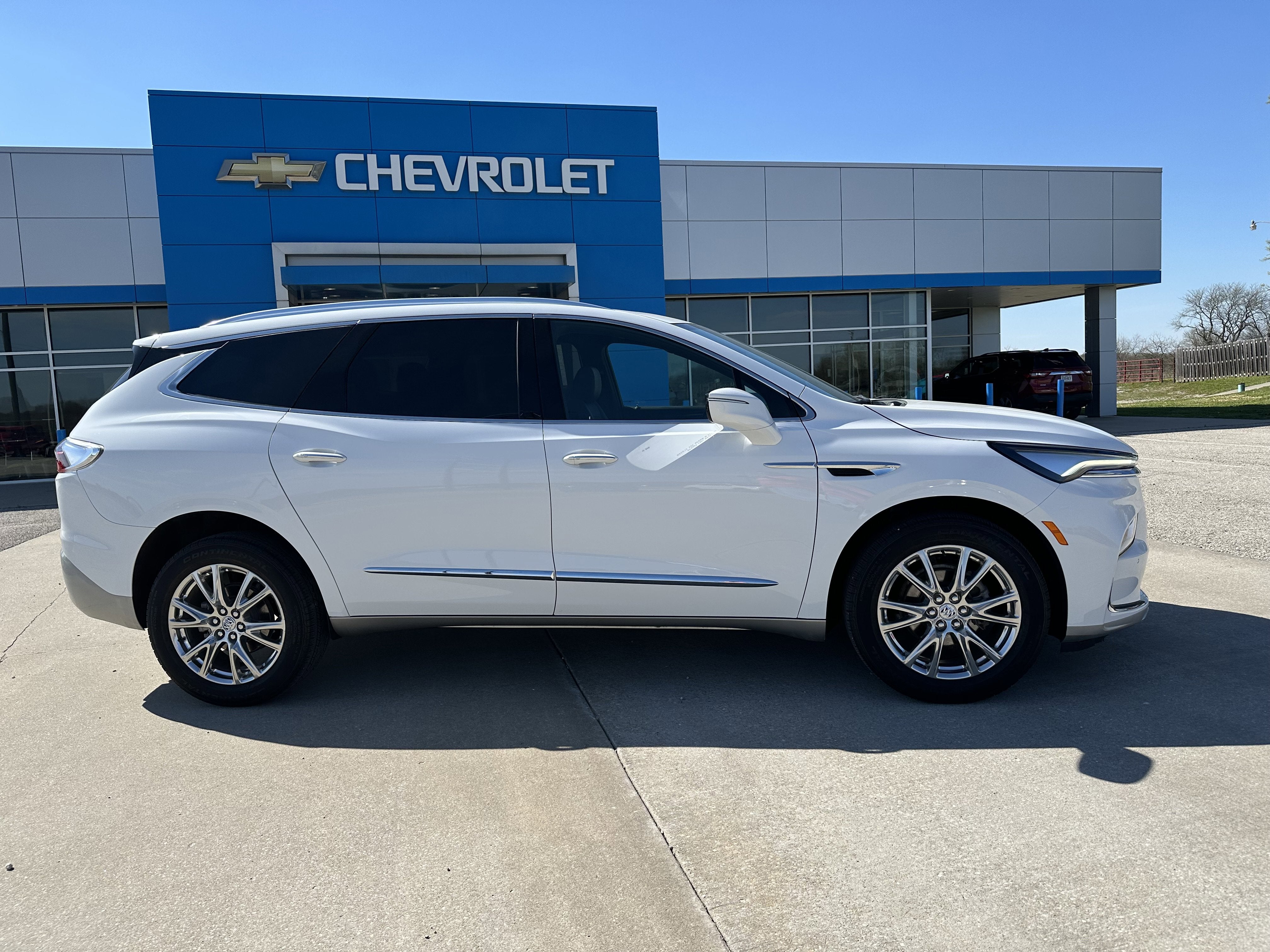 2023 Buick Enclave Essence