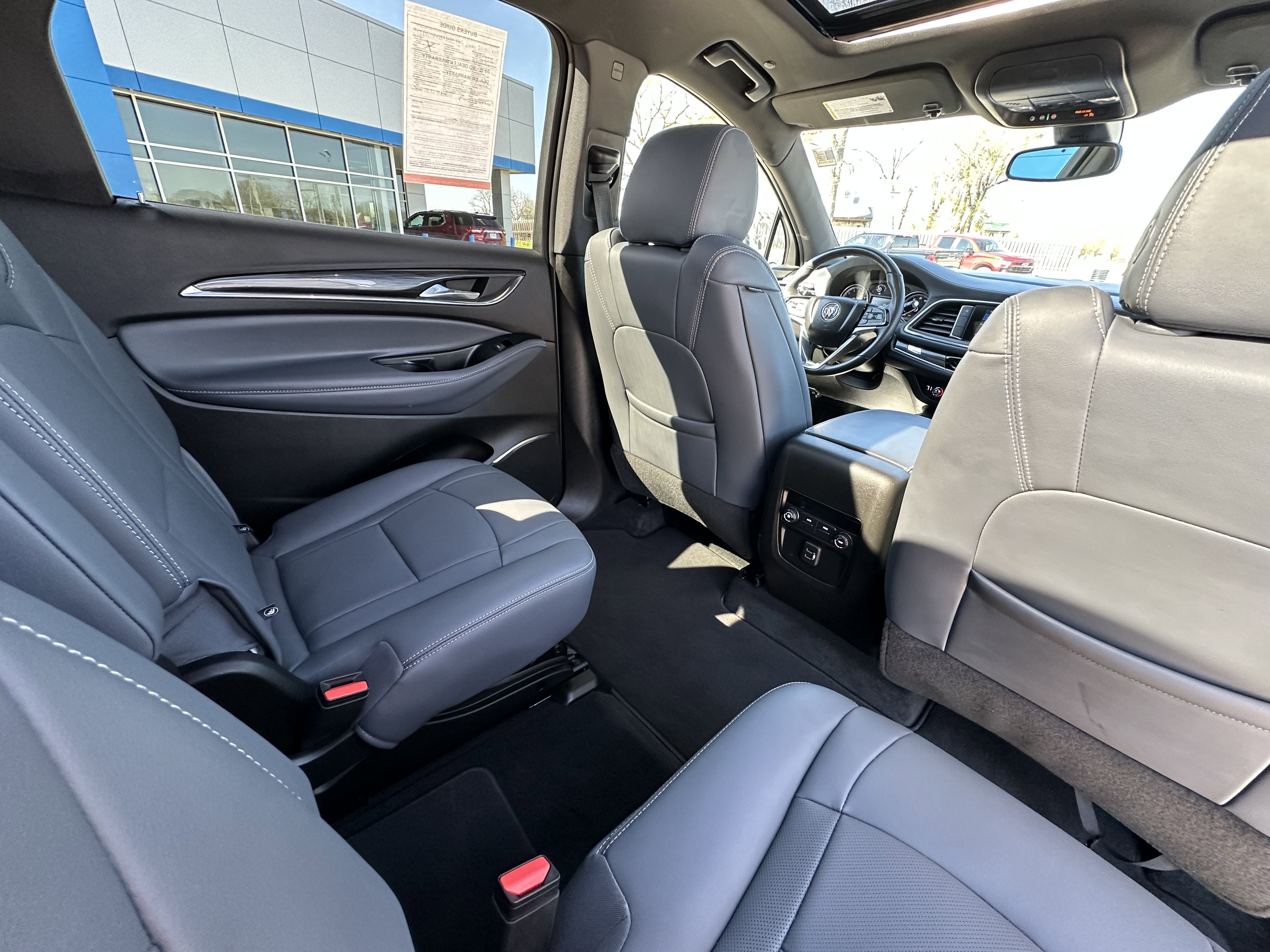 2023 Buick Enclave Essence