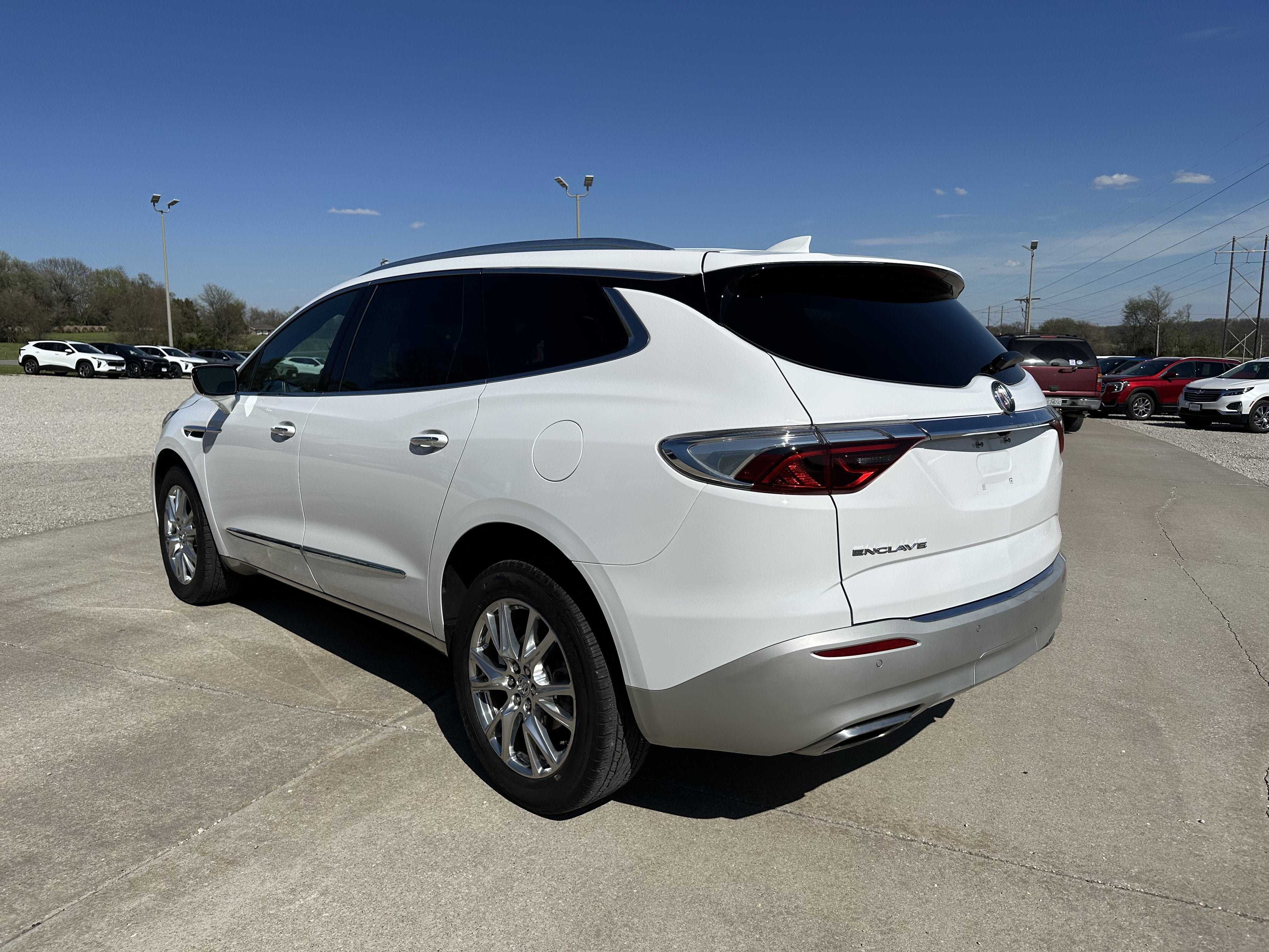 2023 Buick Enclave Essence