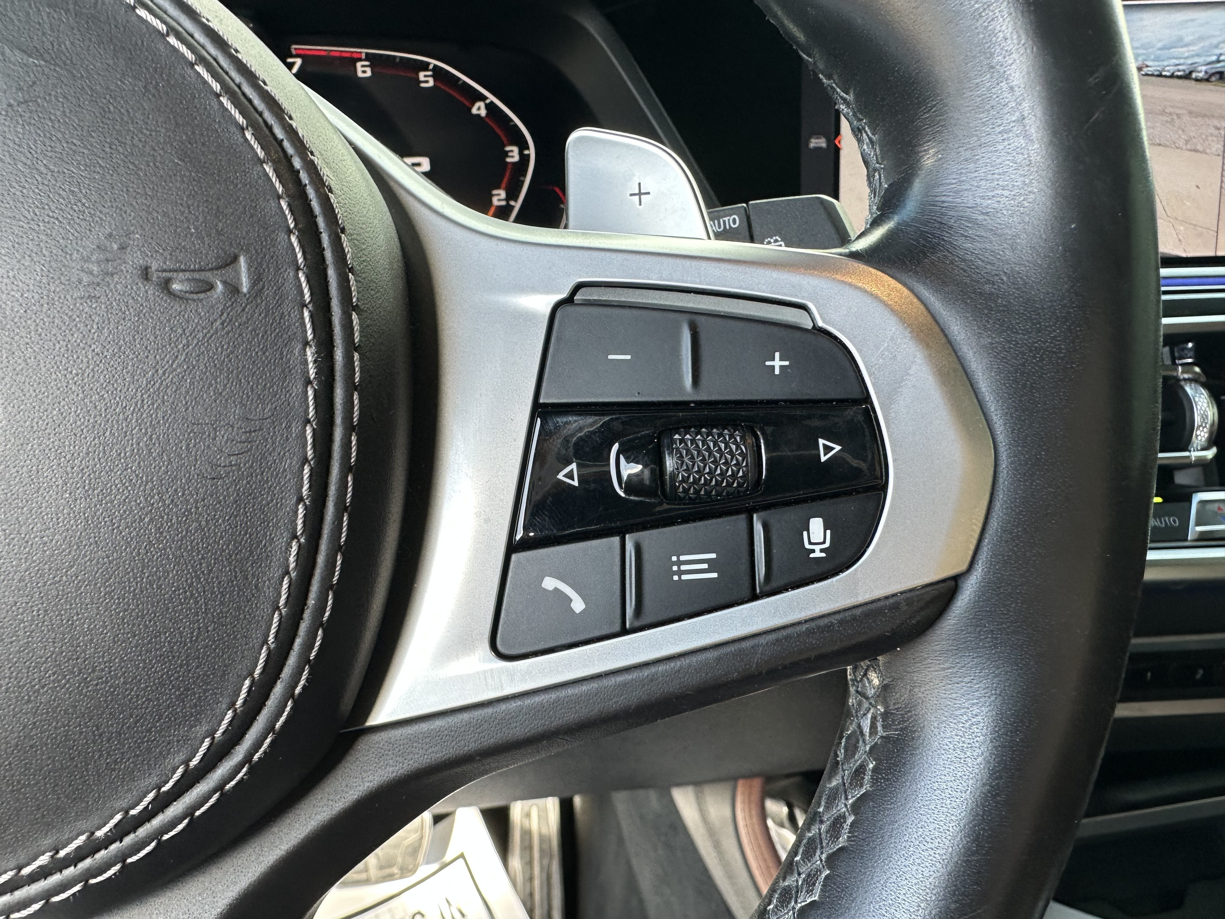 2020 BMW X7 M50i