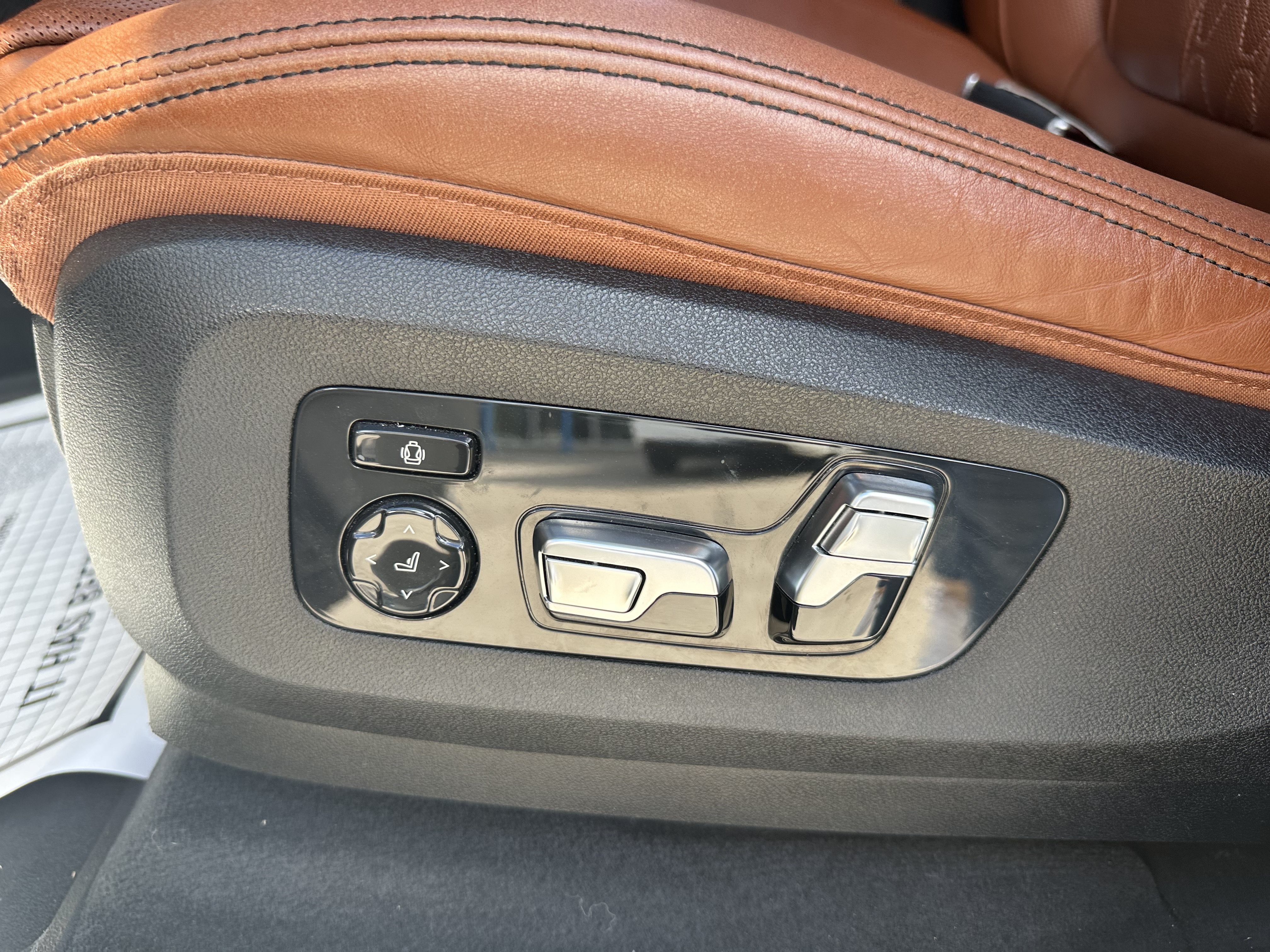 2020 BMW X7 M50i