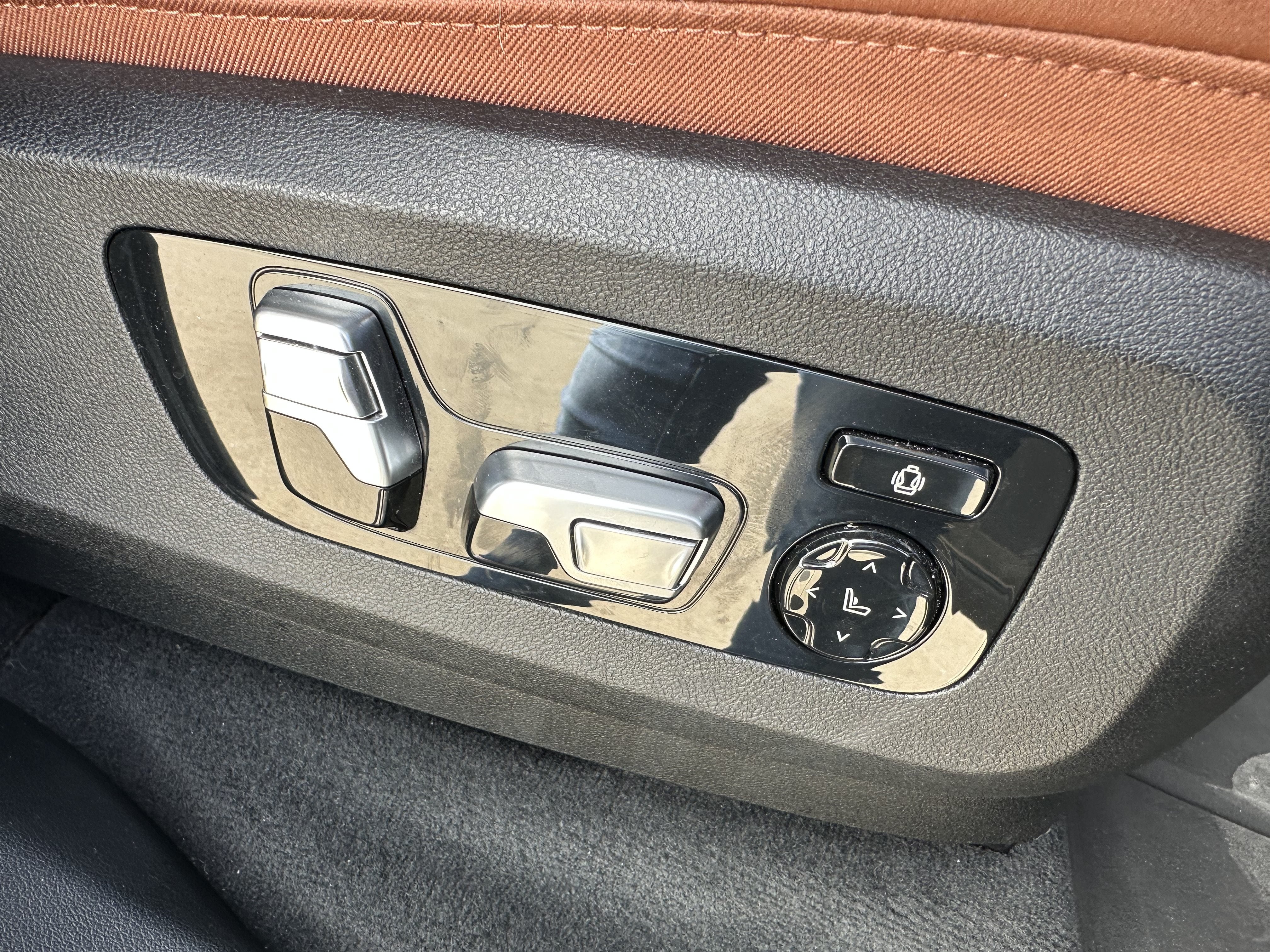 2020 BMW X7 M50i