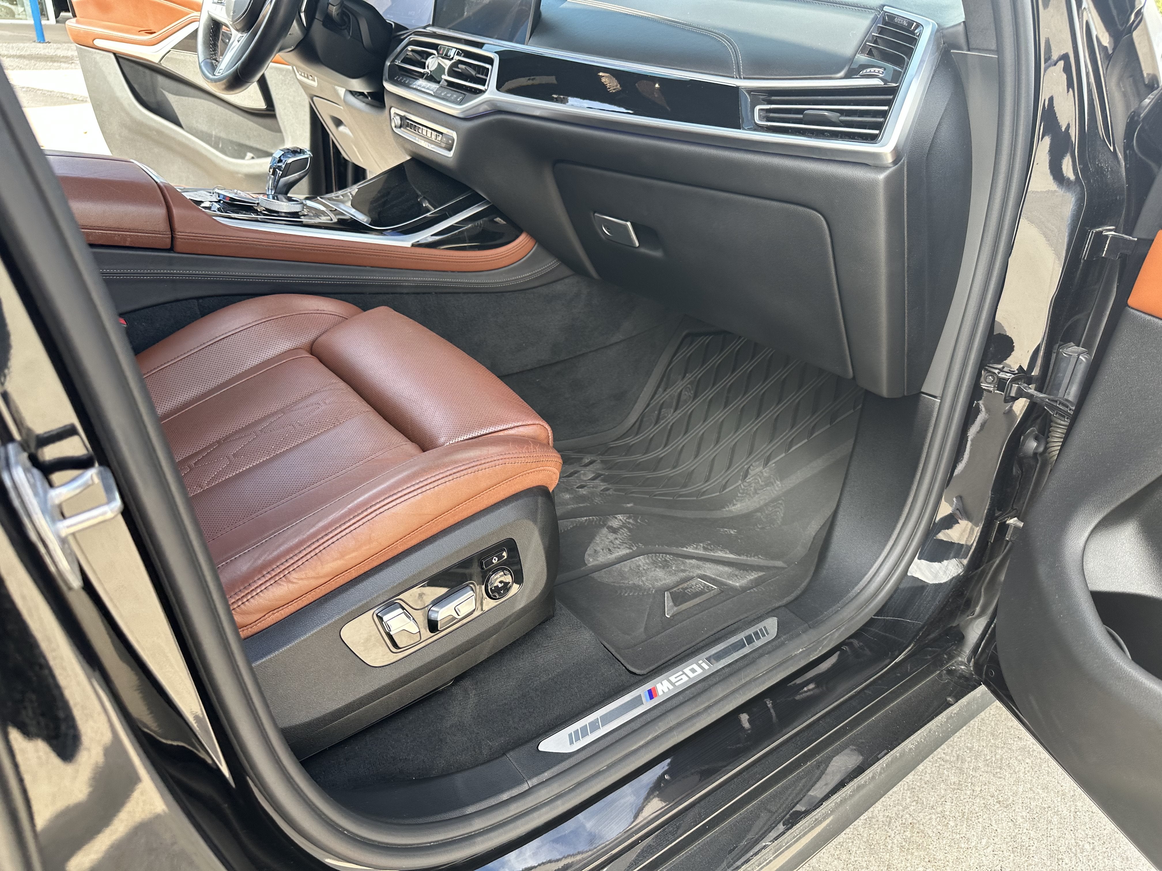 2020 BMW X7 M50i