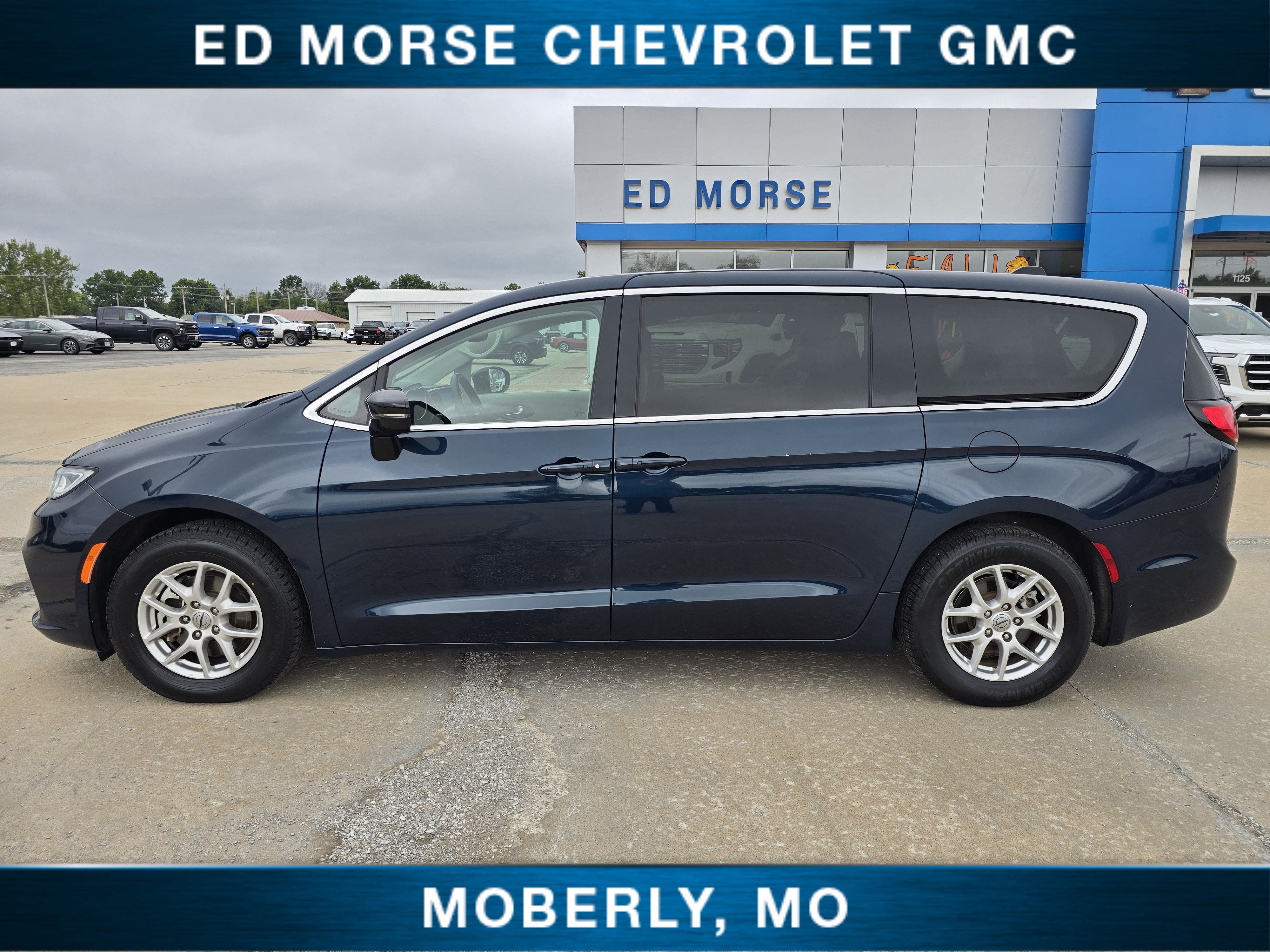 2024 Chrysler Pacifica Touring L